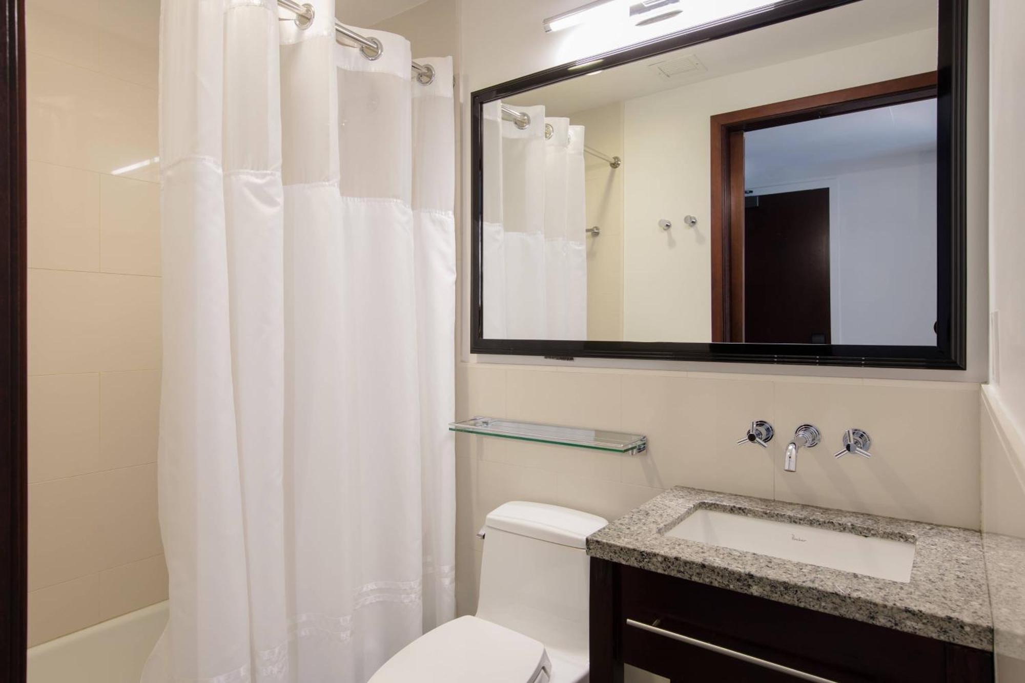 Marriott Vacation Club, City  4*
