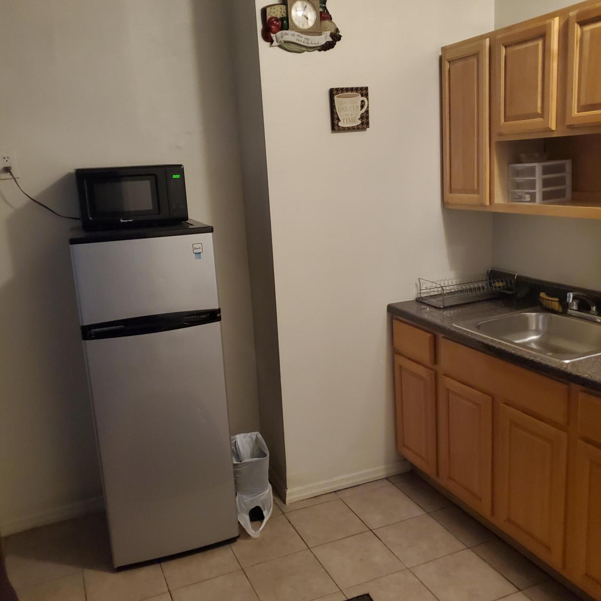 And One Bedroom Apartment *