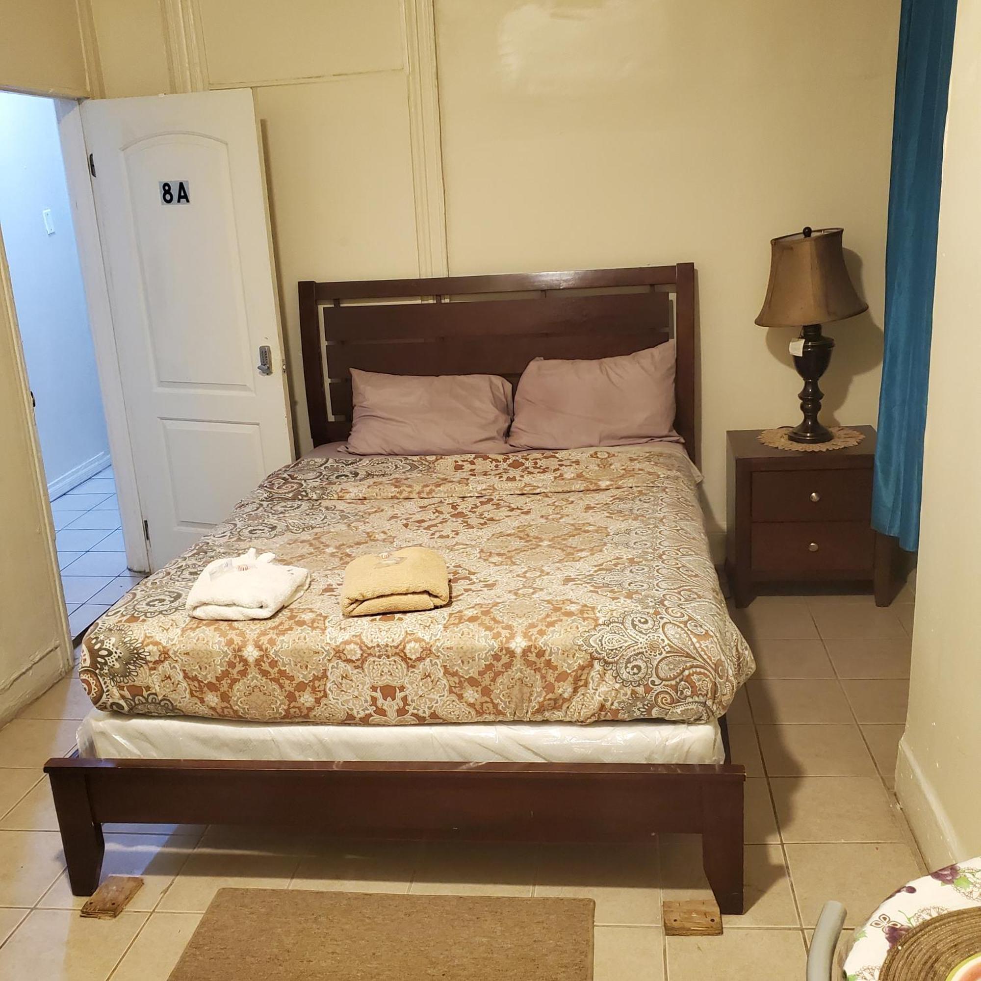 And One Bedroom Apartment New York