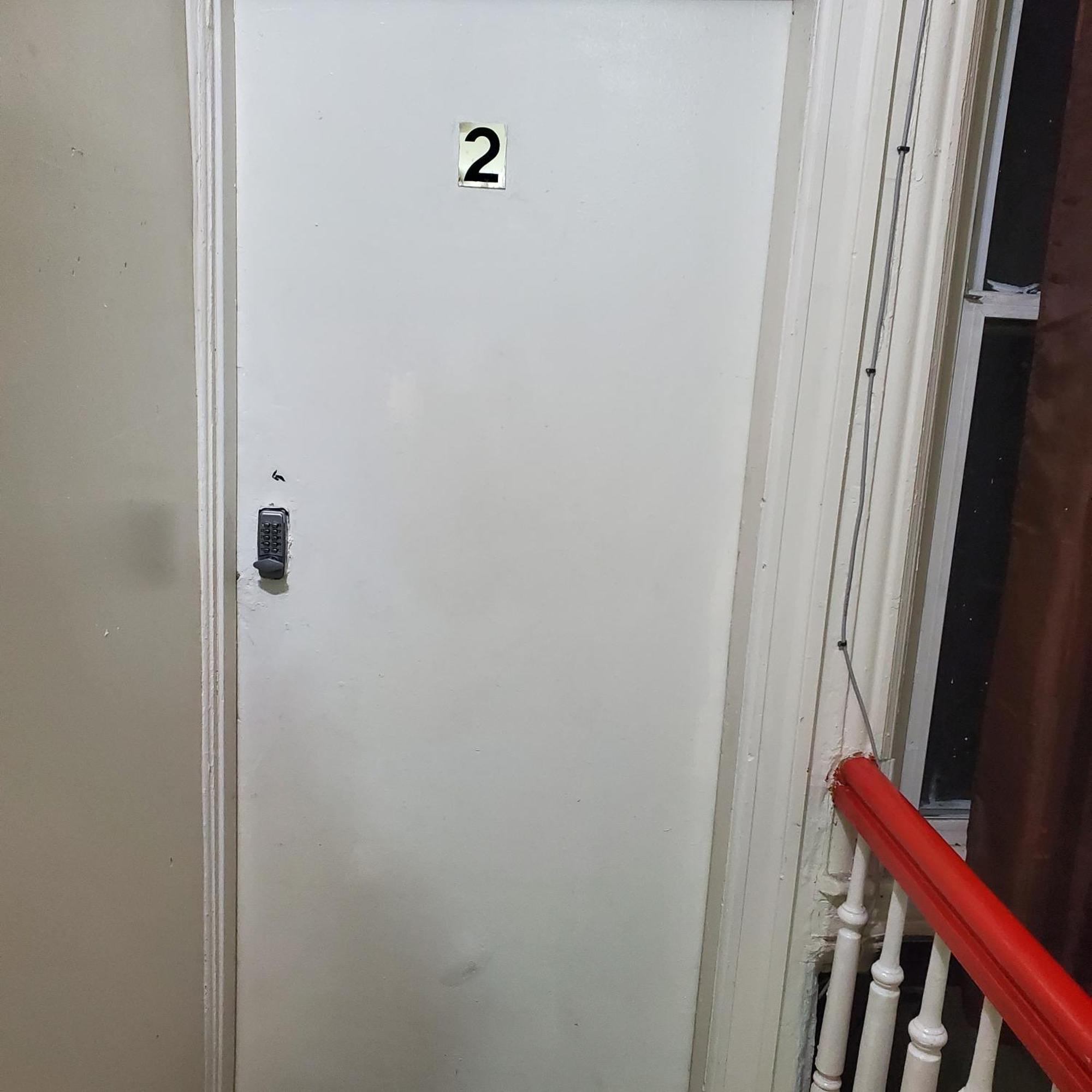 Apartment And One Bedroom *