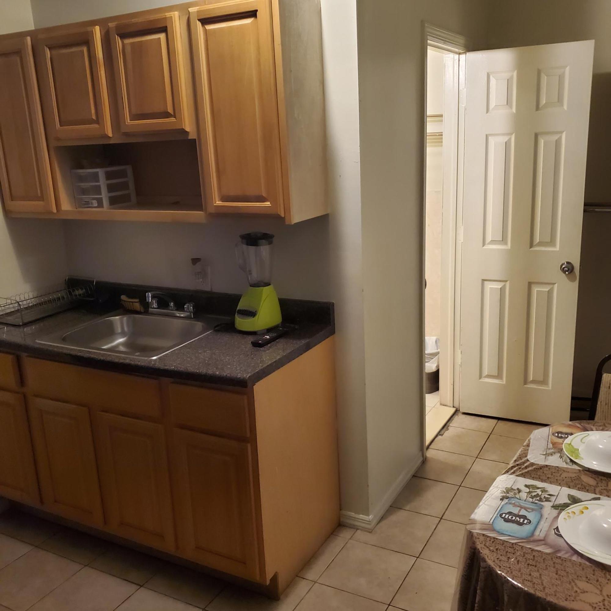 And One Bedroom * New York