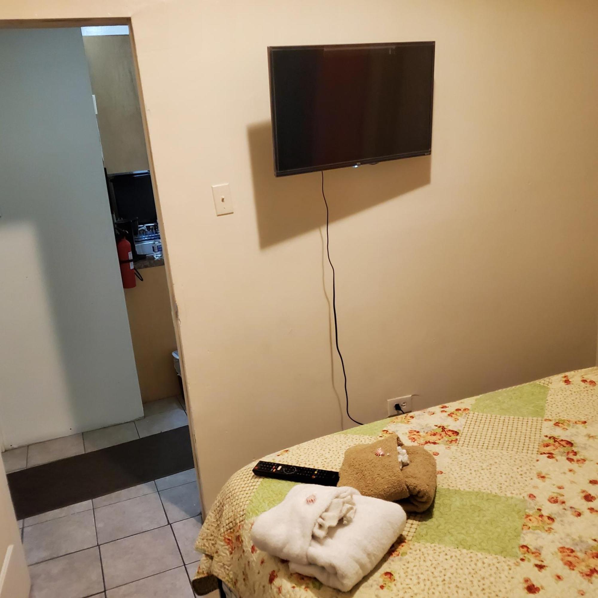 Apartment And One Bedroom