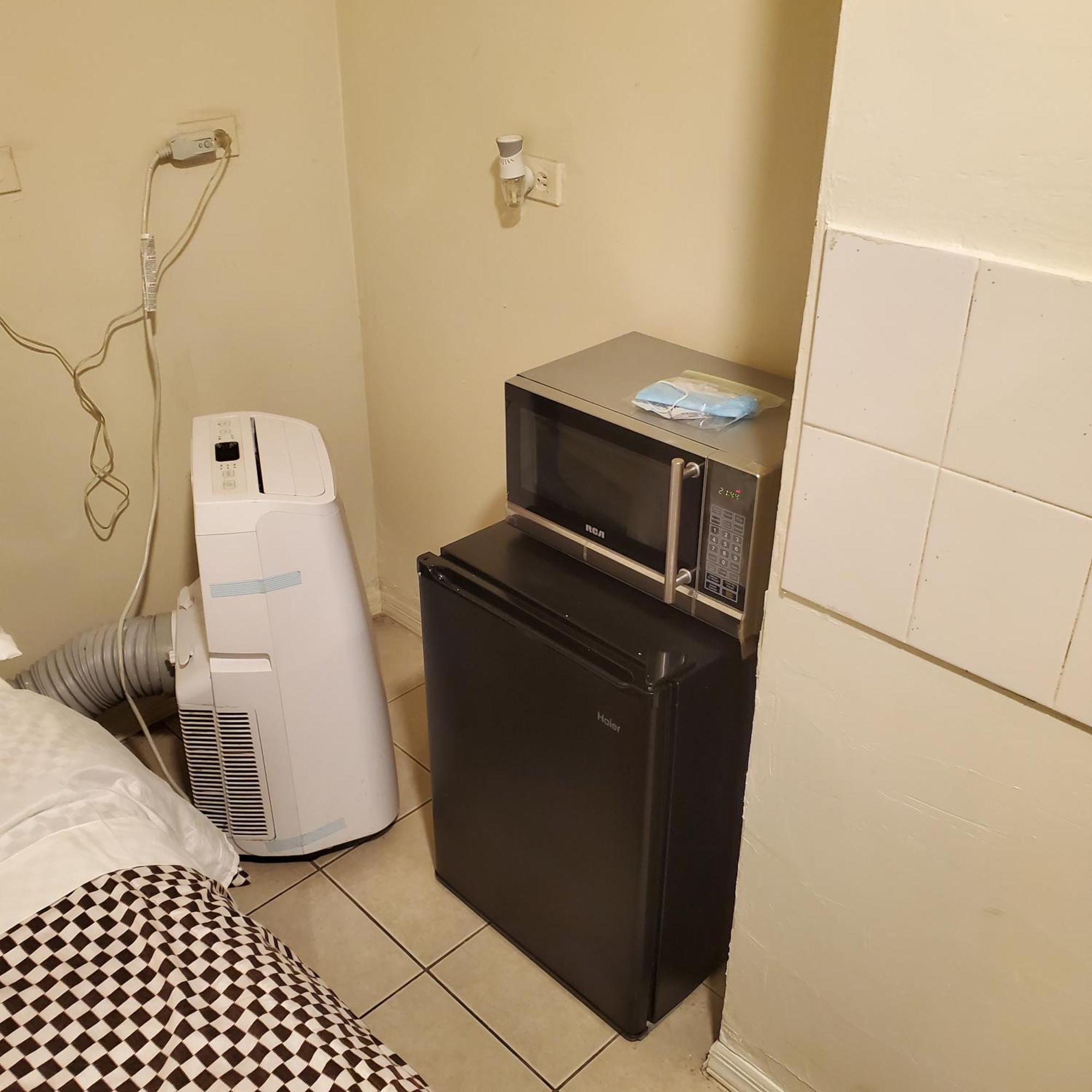 And One Bedroom * New York