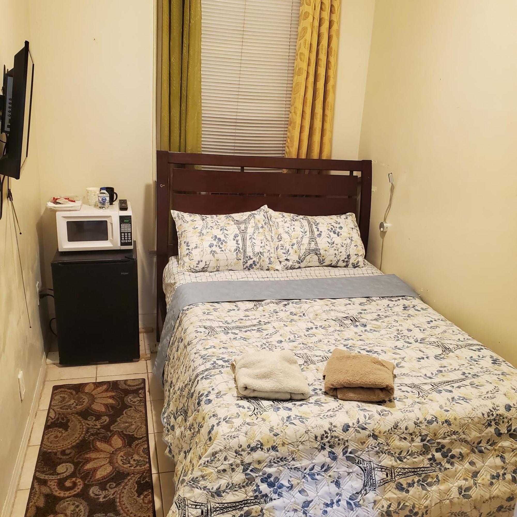 And One Bedroom New York