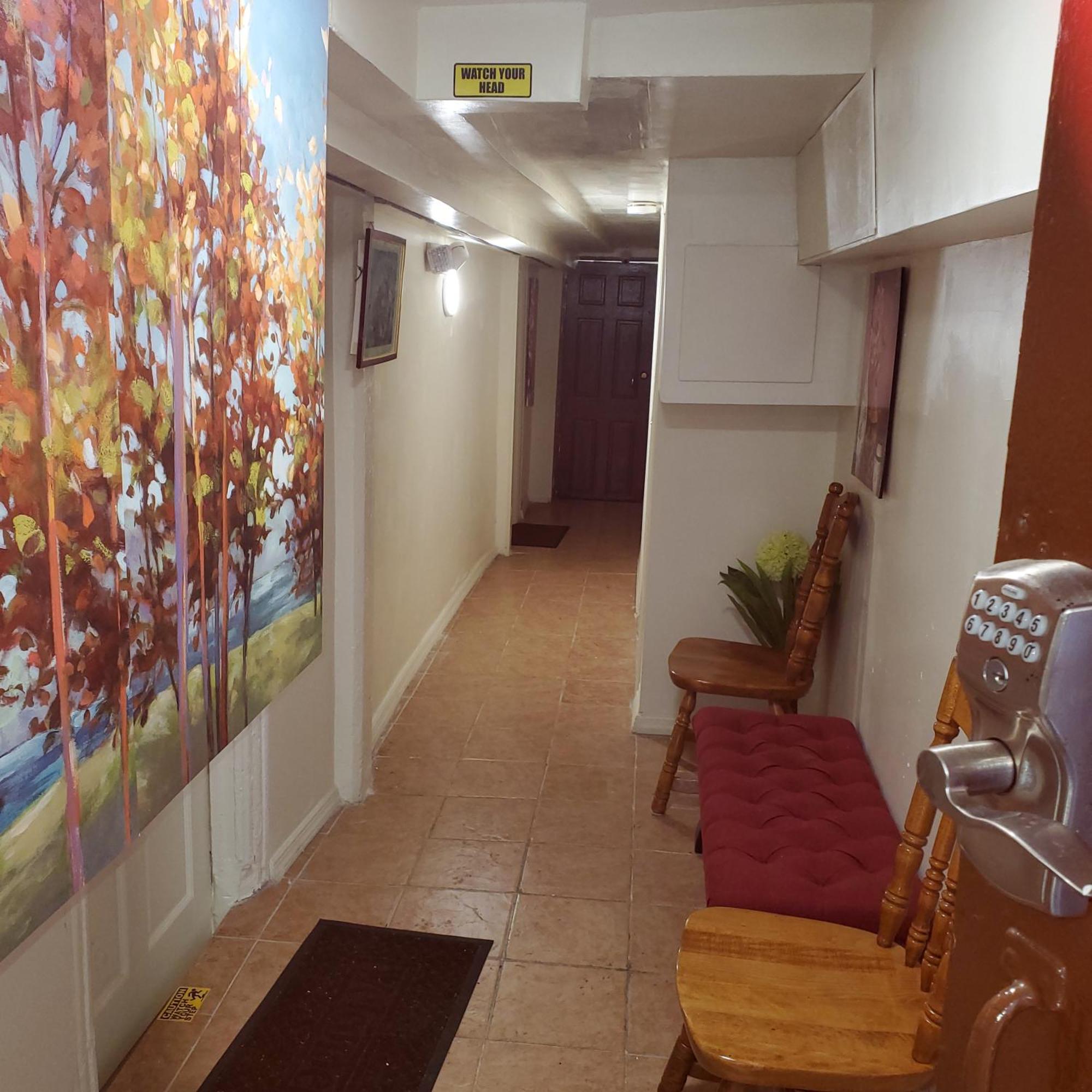 And One Bedroom Apartment *