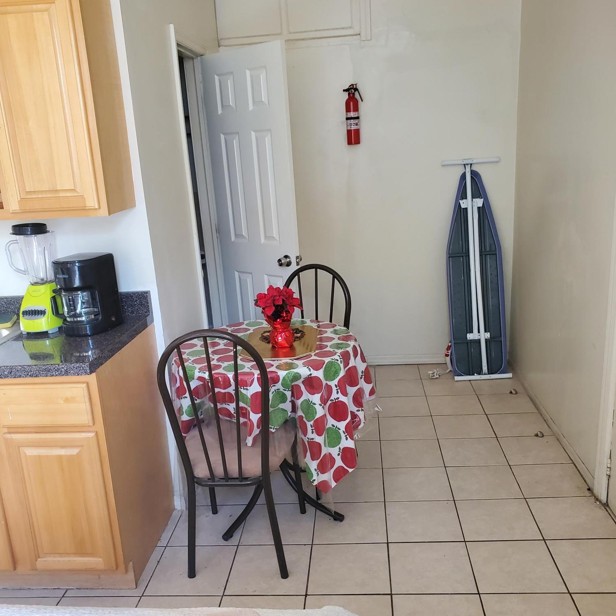 Apartment And One Bedroom *