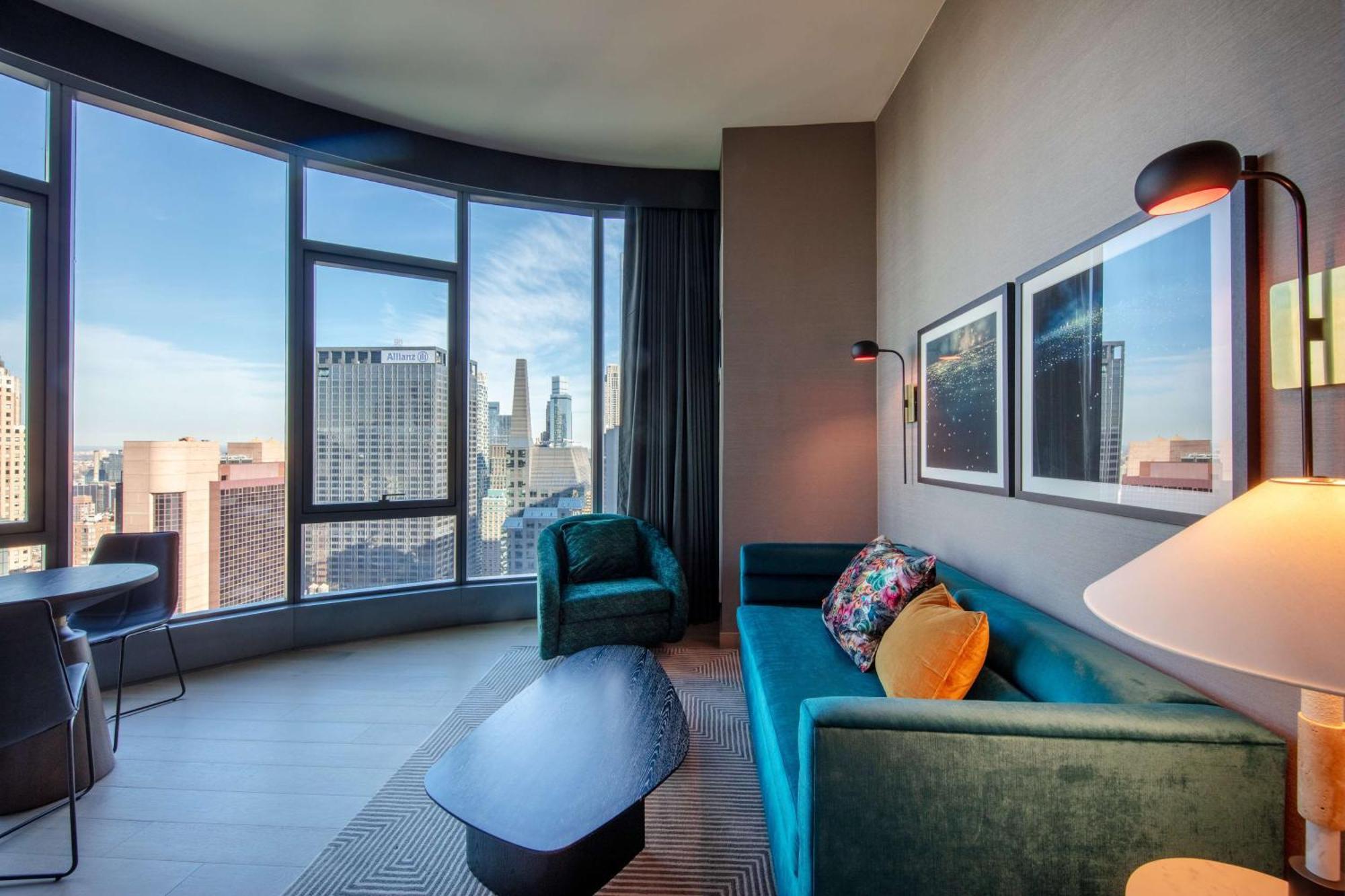 Hotel Tempo By Hilton Times Square 4*