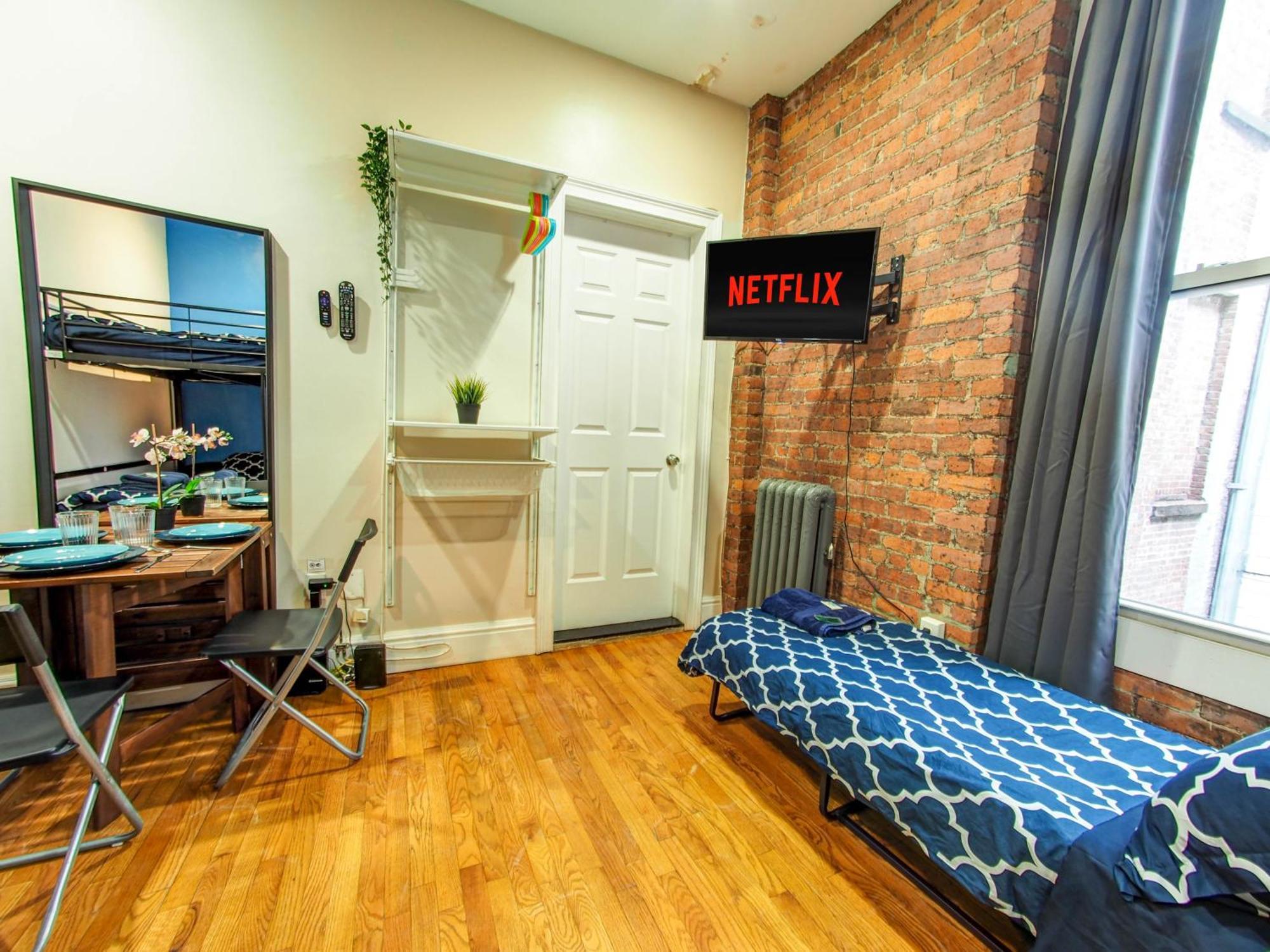 Apartment Empire Broadway Retreats