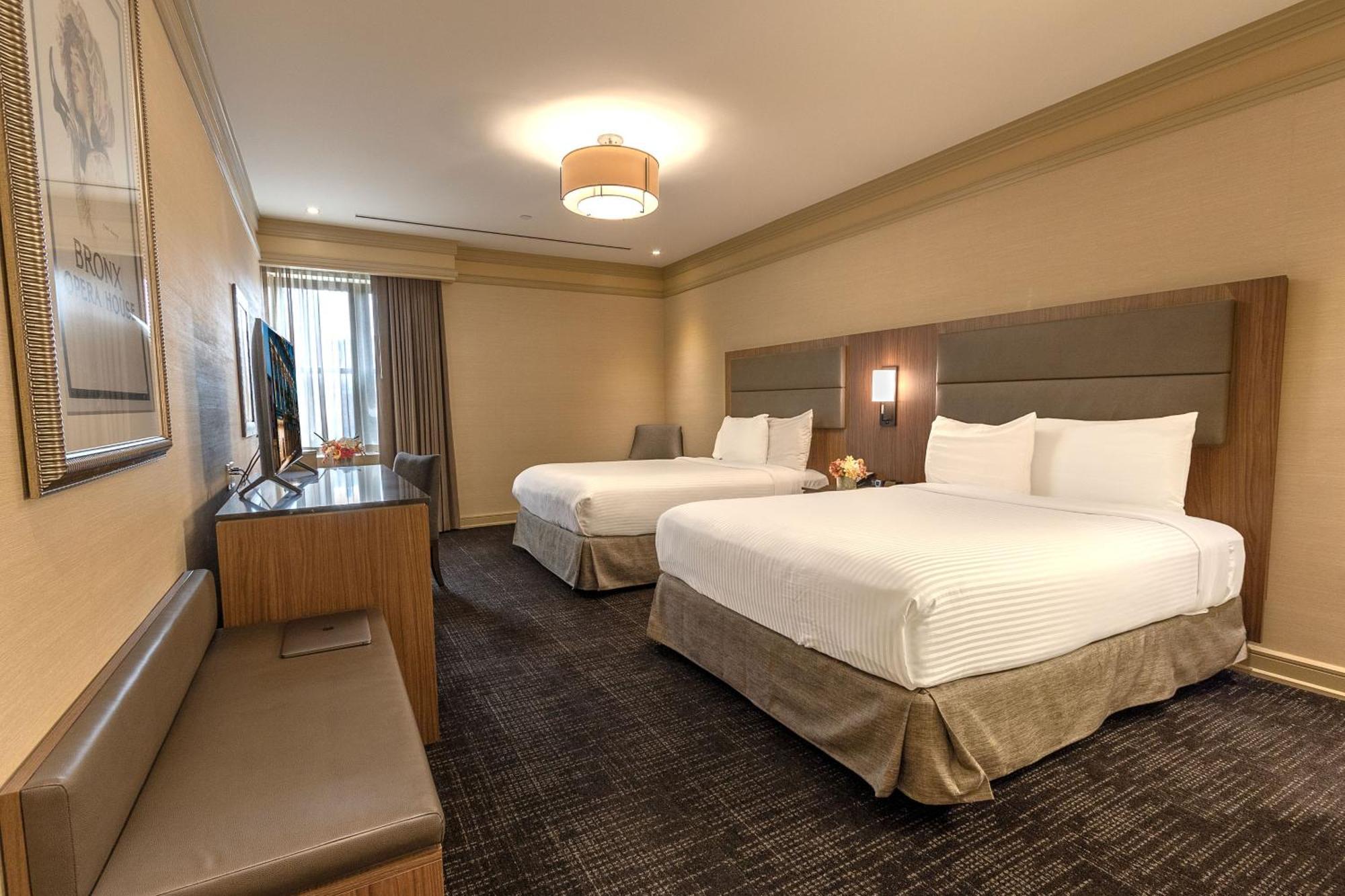 Opera House Hotel 3*