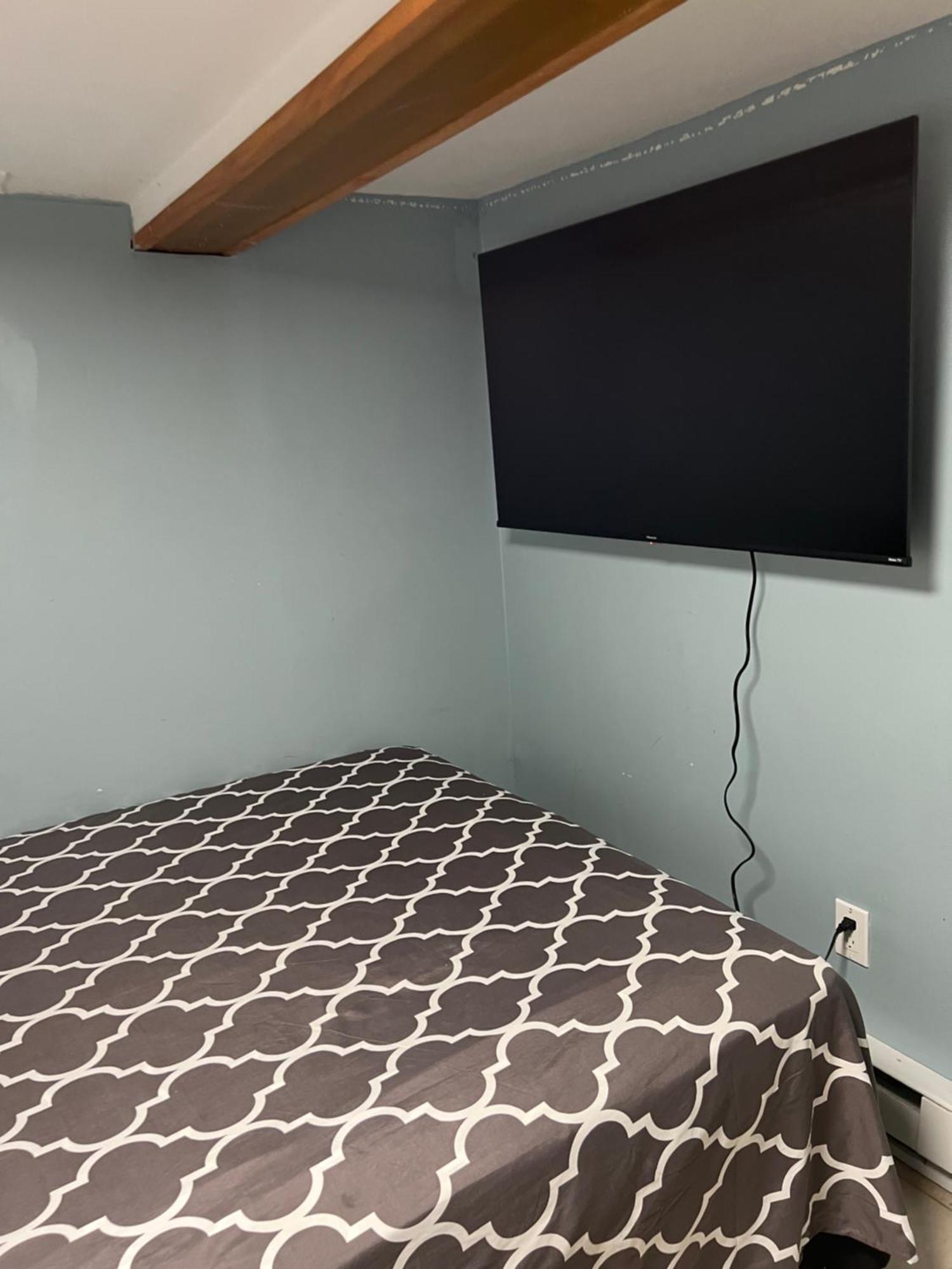 No Apt H 1 Basement Adrress Is Francis Lewis Blvd Queens Village Apartment *