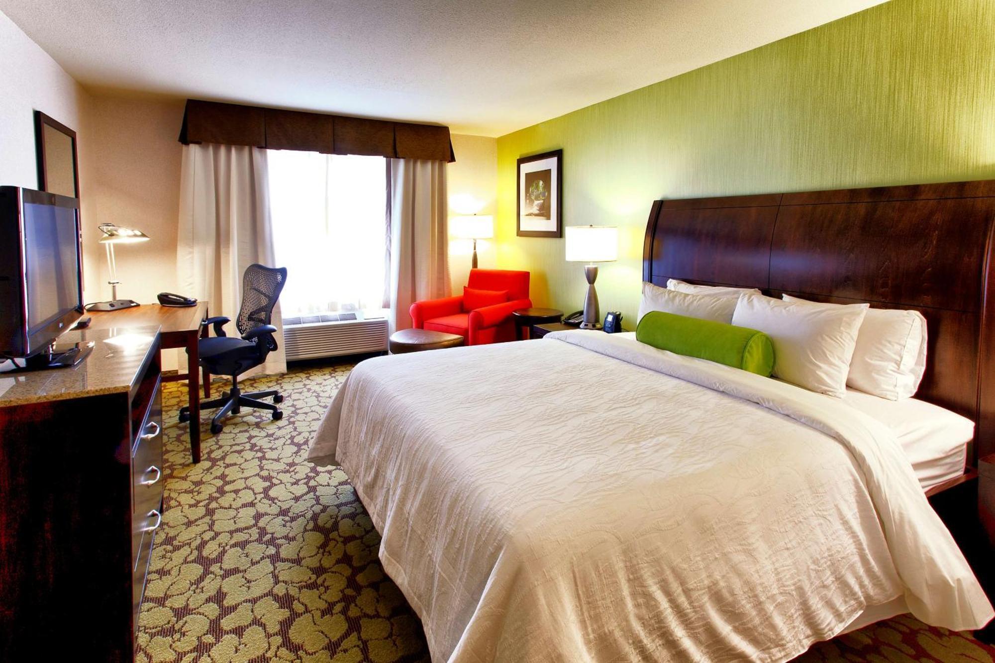 Hilton Garden New York/staten Island Hotel