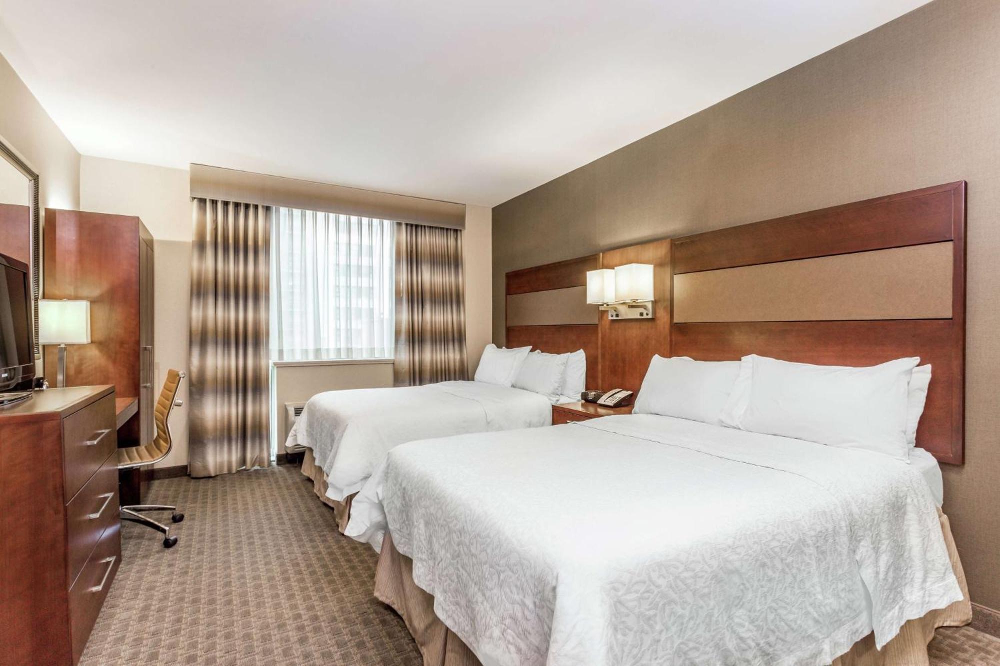 Hampton Manhattan Grand