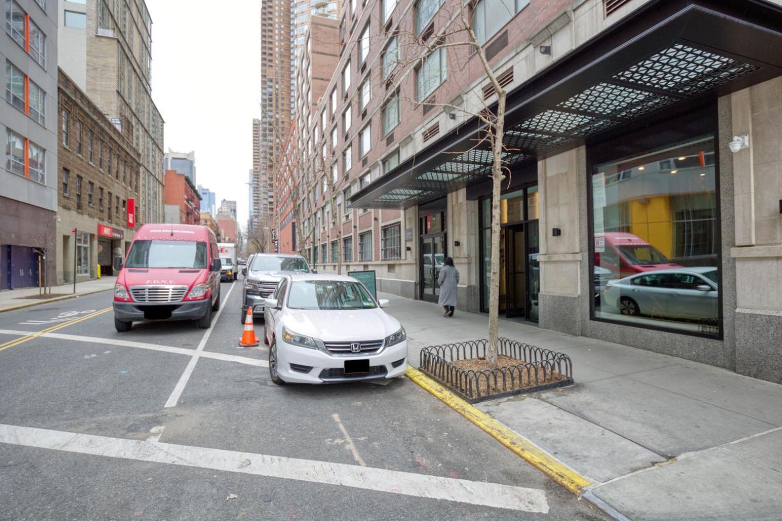 Midtown West 2br W Doorman Gym Wd Nr Times Sq Nyc-1068 New York