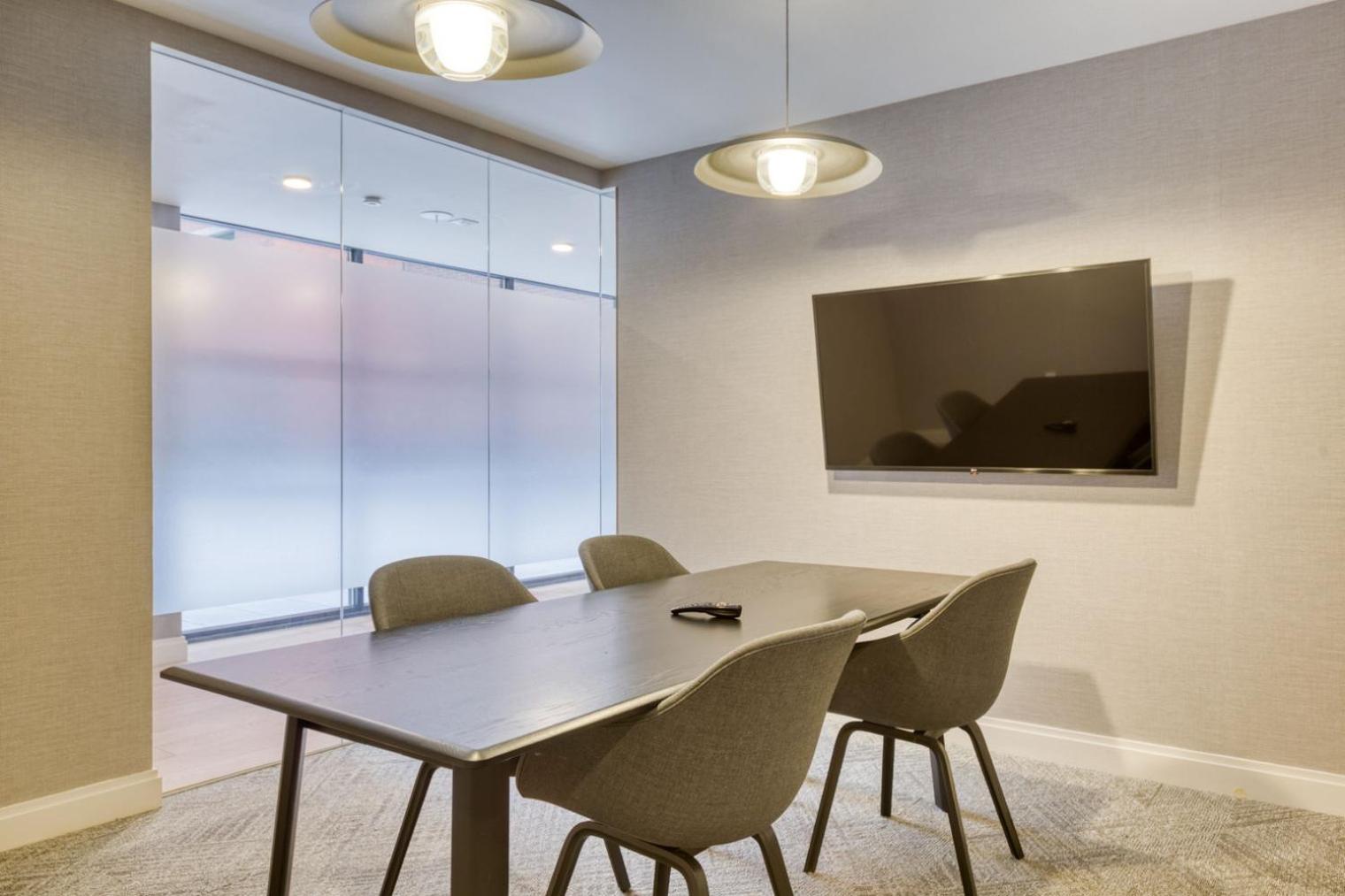 Midtown West 2br W Doorman Gym Wd Nr Times Sq Nyc-1068 New York
