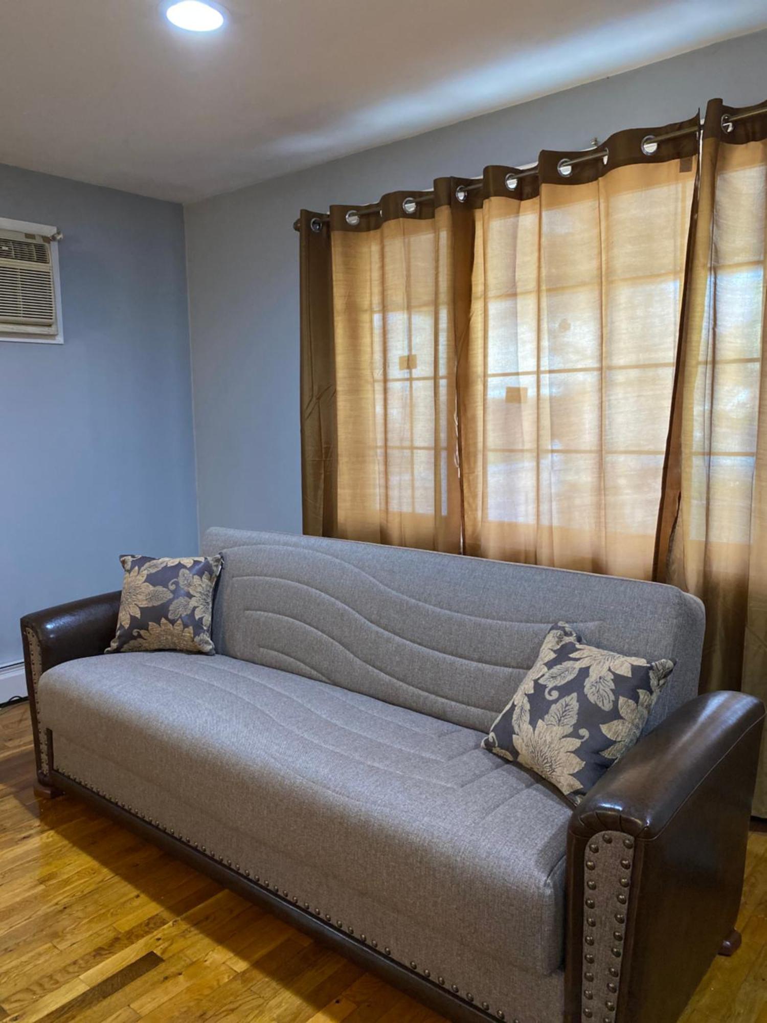 Haus Serenity Homestay New York