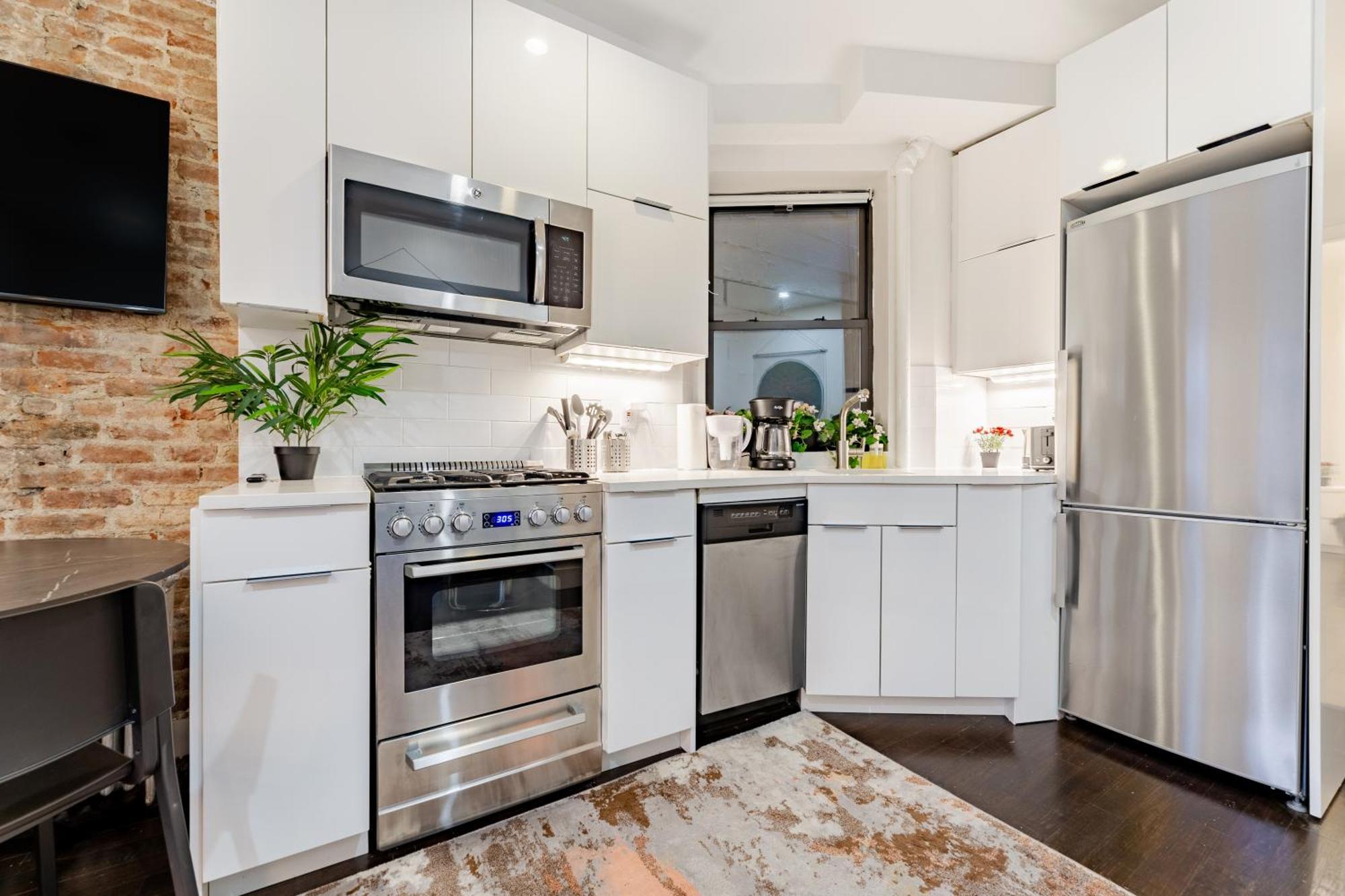 2 Bedroom Luxury Unit In The Heart Of Manhattan * New York