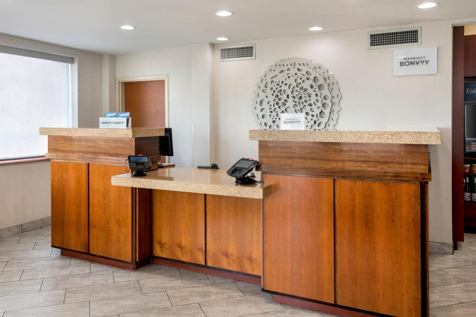 Fairfield By Marriott Laguardia Airport/flushing 3* New York