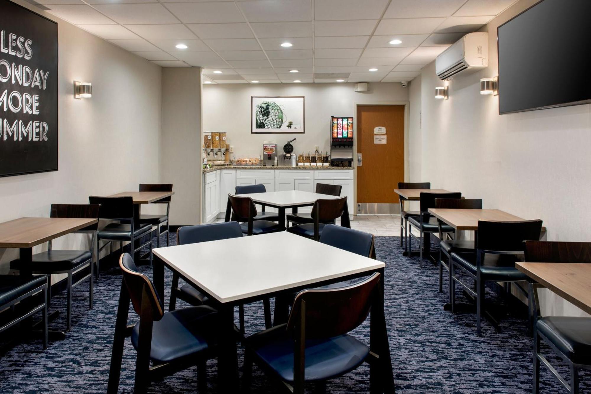 Fairfield By Marriott Laguardia Airport/flushing Hotel 3*
