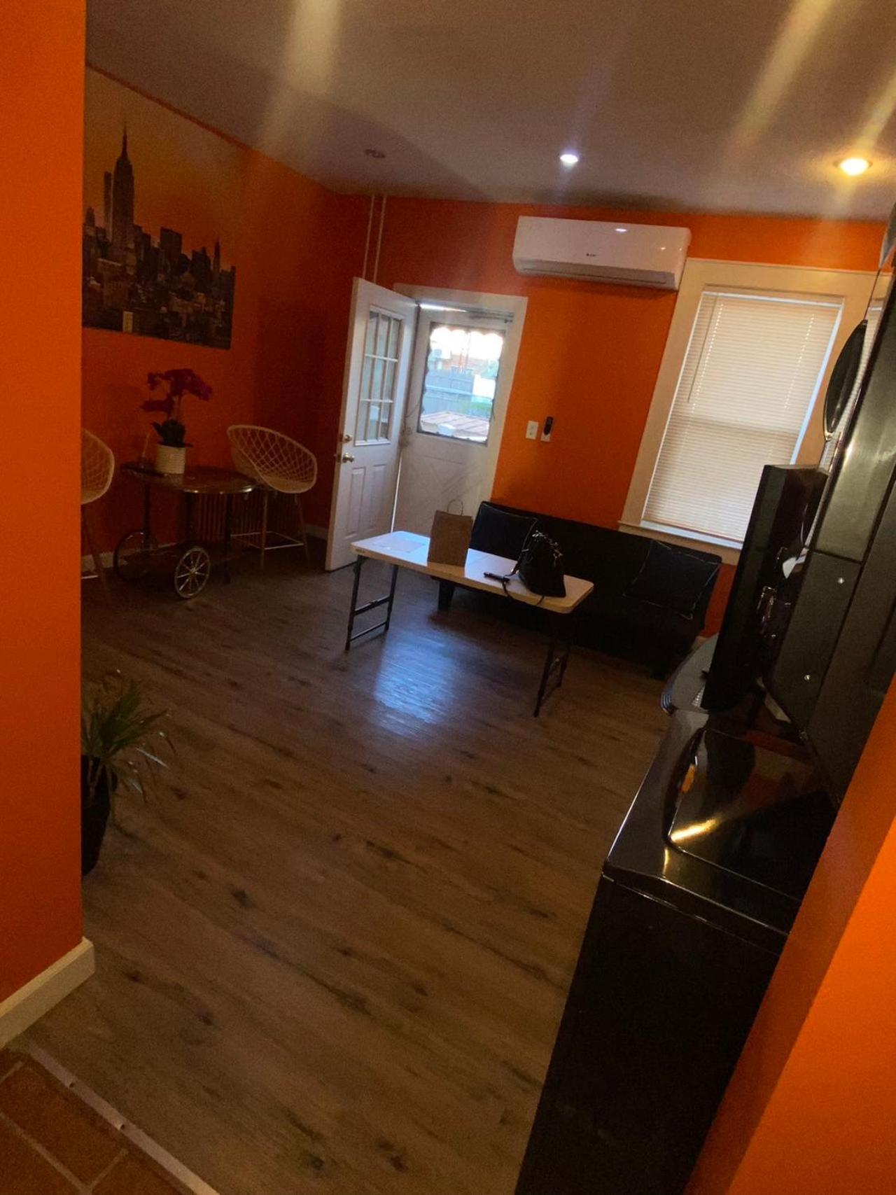 Cozy Woodside Near Manhattan Apartment *
