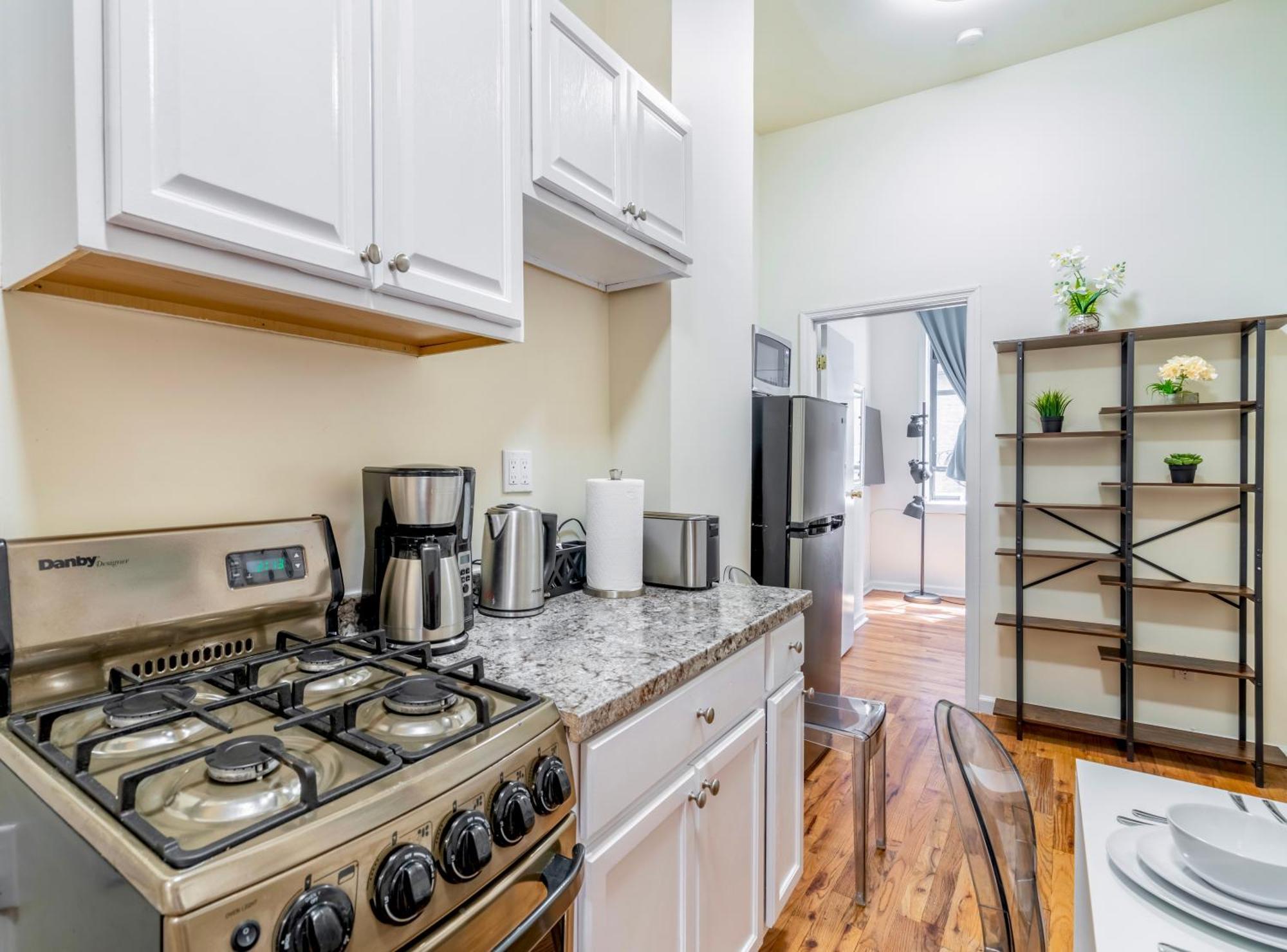 2 Bedroom Hidden Upscale Oasis Apartment New York