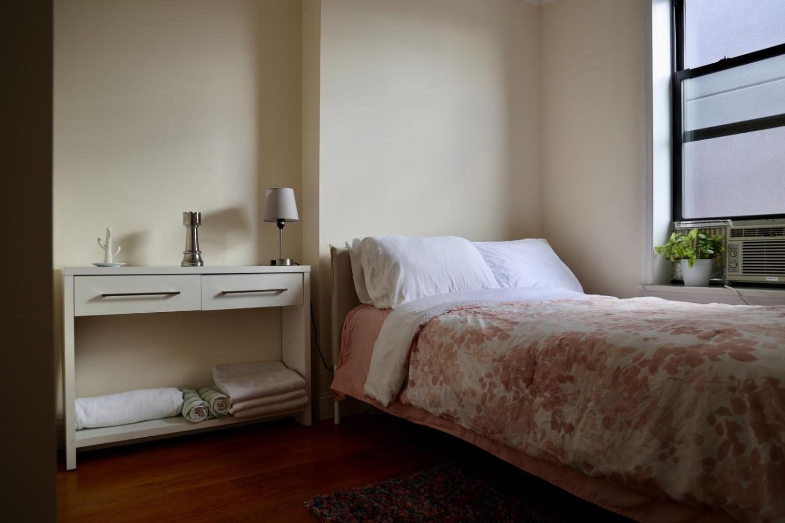 Modern In By Central Park Apartment *
