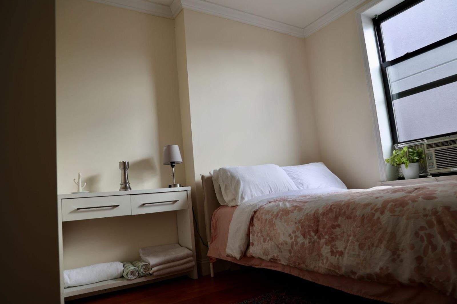 Modern In By Central Park Apartment New York