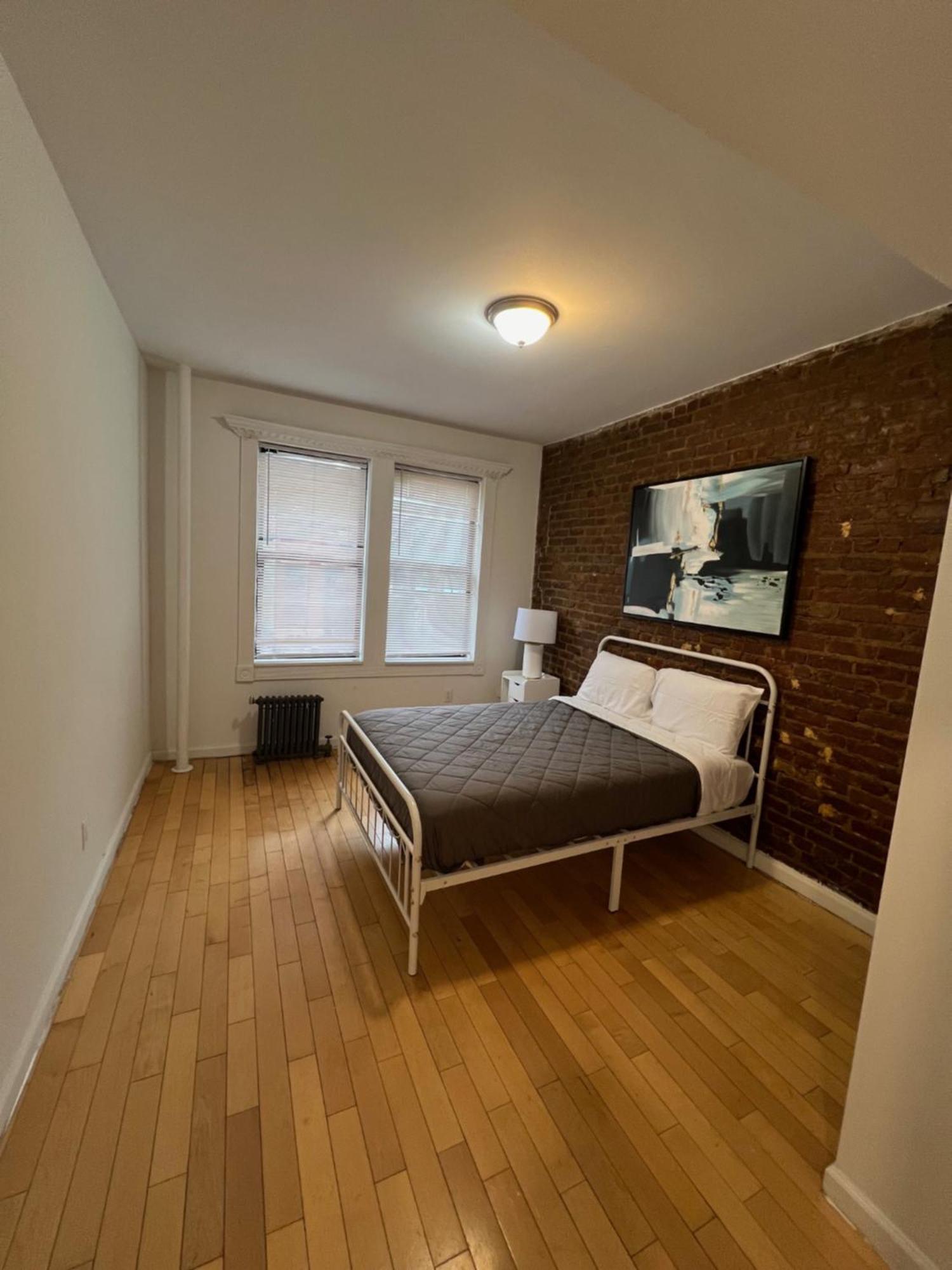 Modern In By Central Park Apartment New York