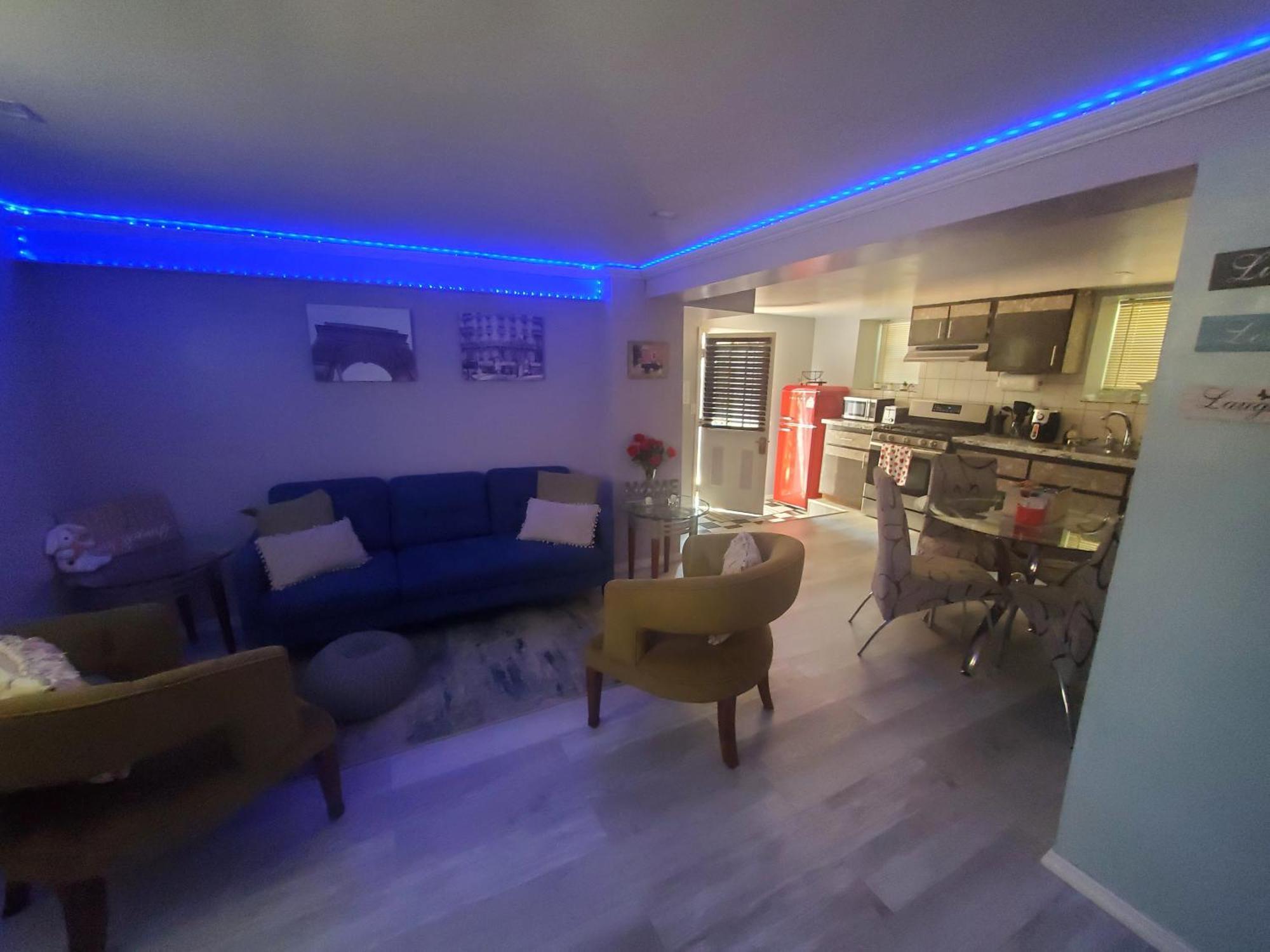 Lovely 2 Bedroom With 2 Entrance And Parking * New York