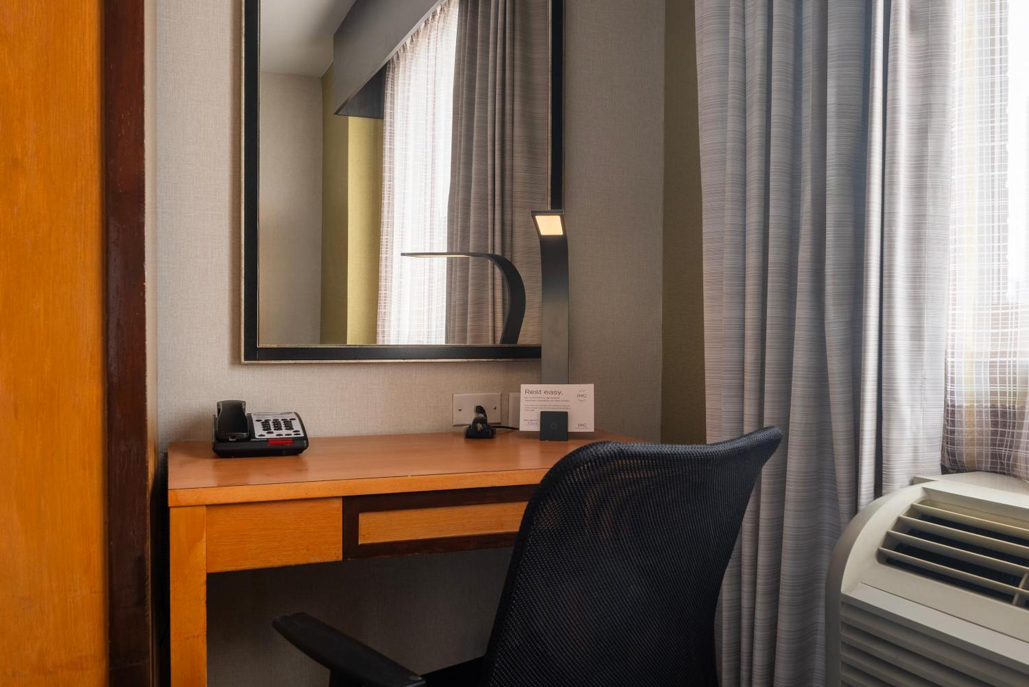 Holiday Express - Times Square By Ihg