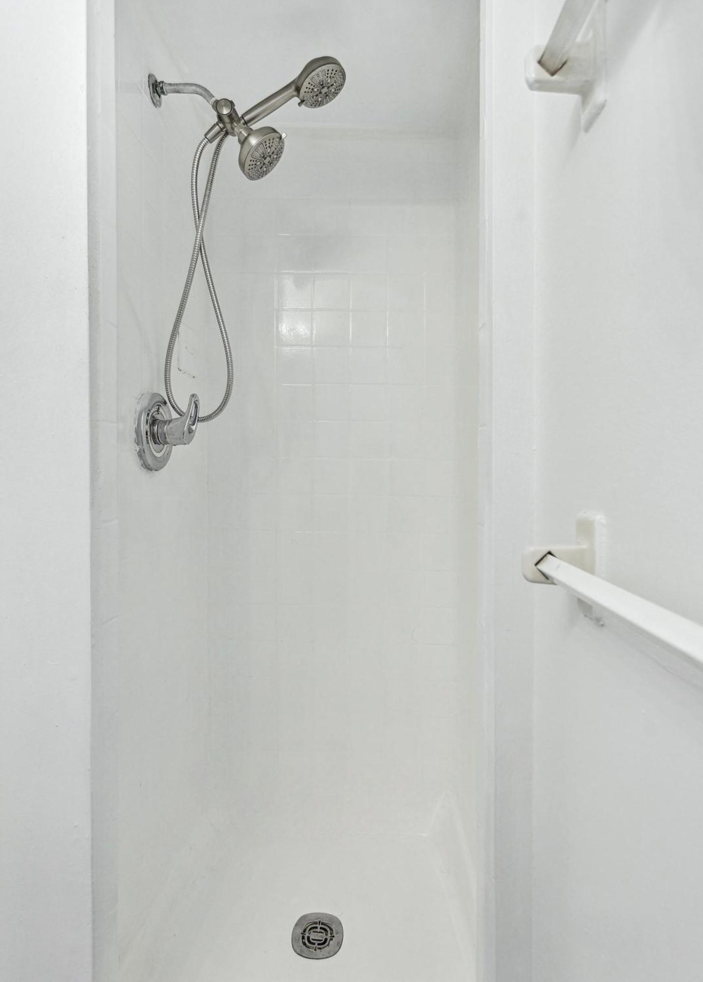 3 Bedroom Family In Hells Kitchen Apartment New York