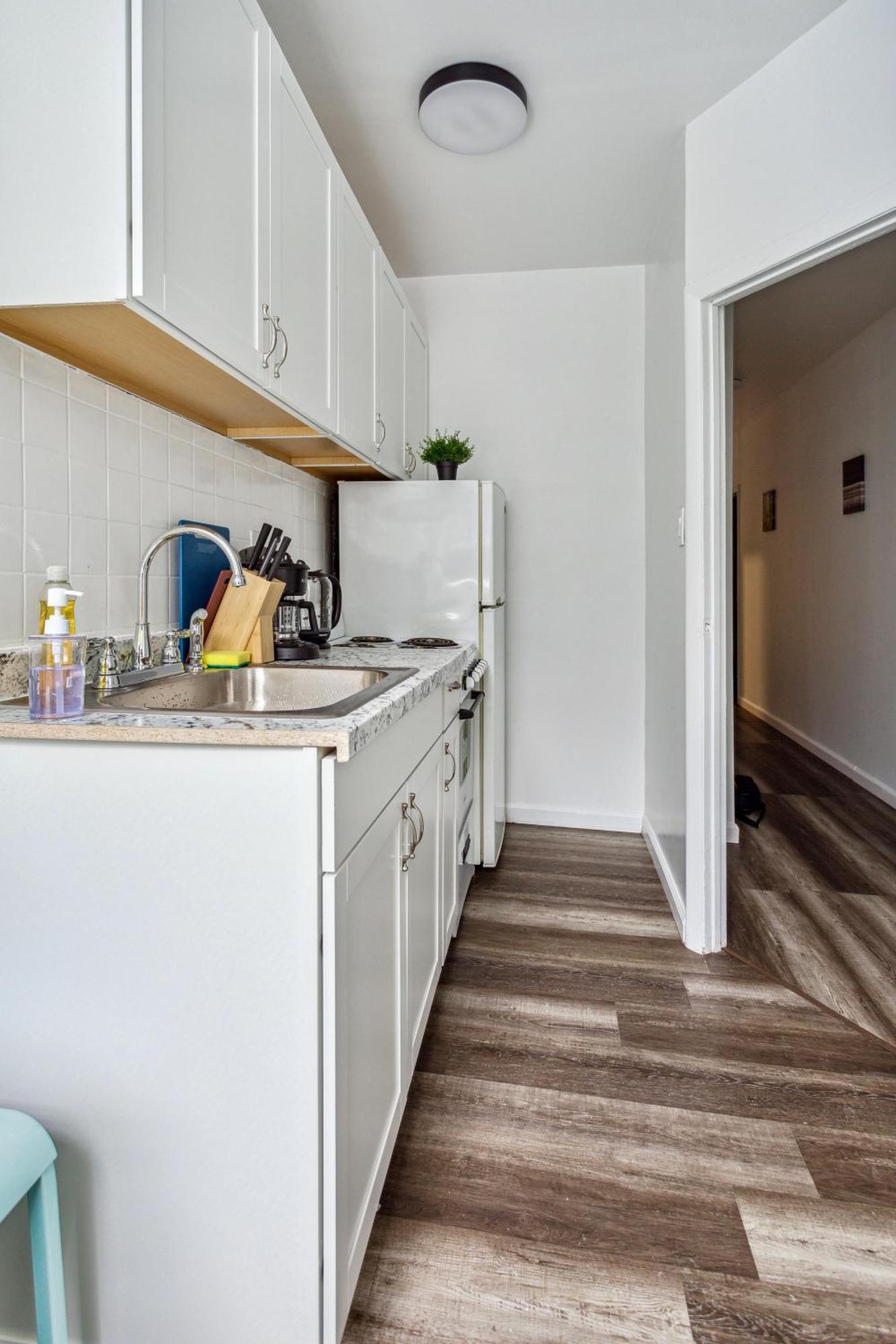 3 Bedroom Family In Hells Kitchen Apartment New York