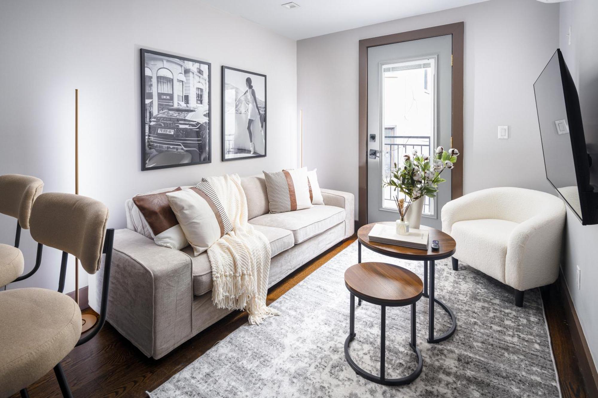 Apartment Stylish 3bd In Manhattan