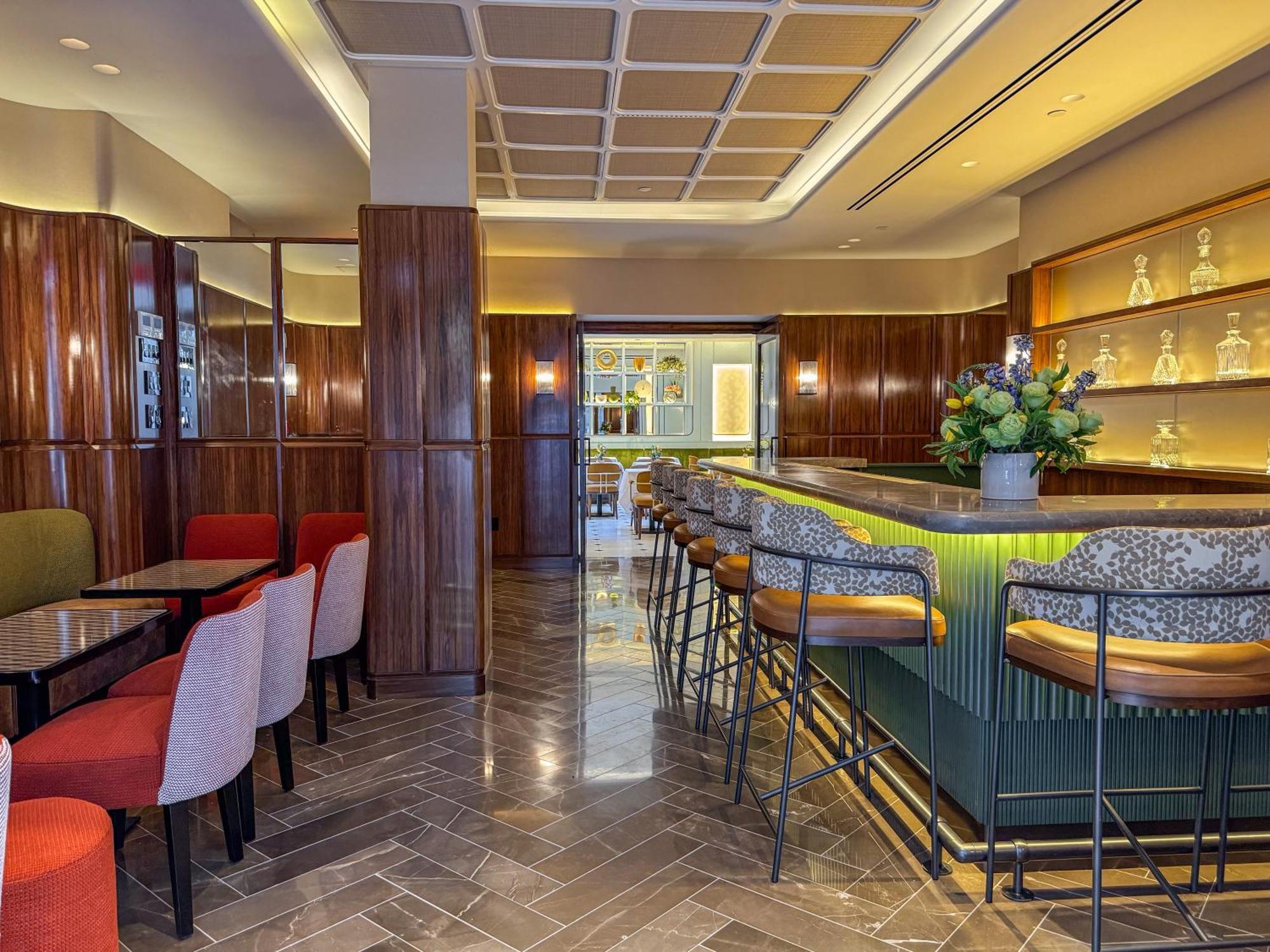 Hotel Iroquois Times Square 5*