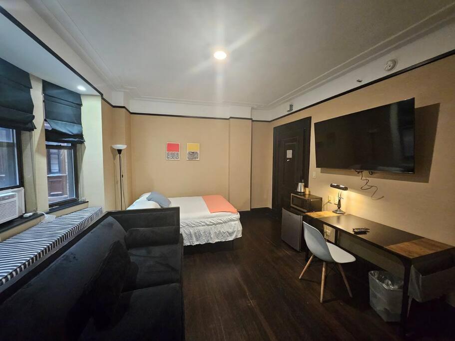 1 Bedroom At The Mansfield Midtown * New York