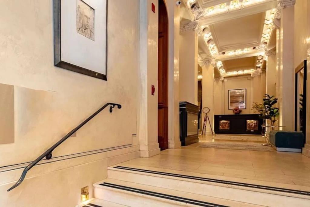 1-bedroom At The Mansfield Midtown Apartment *