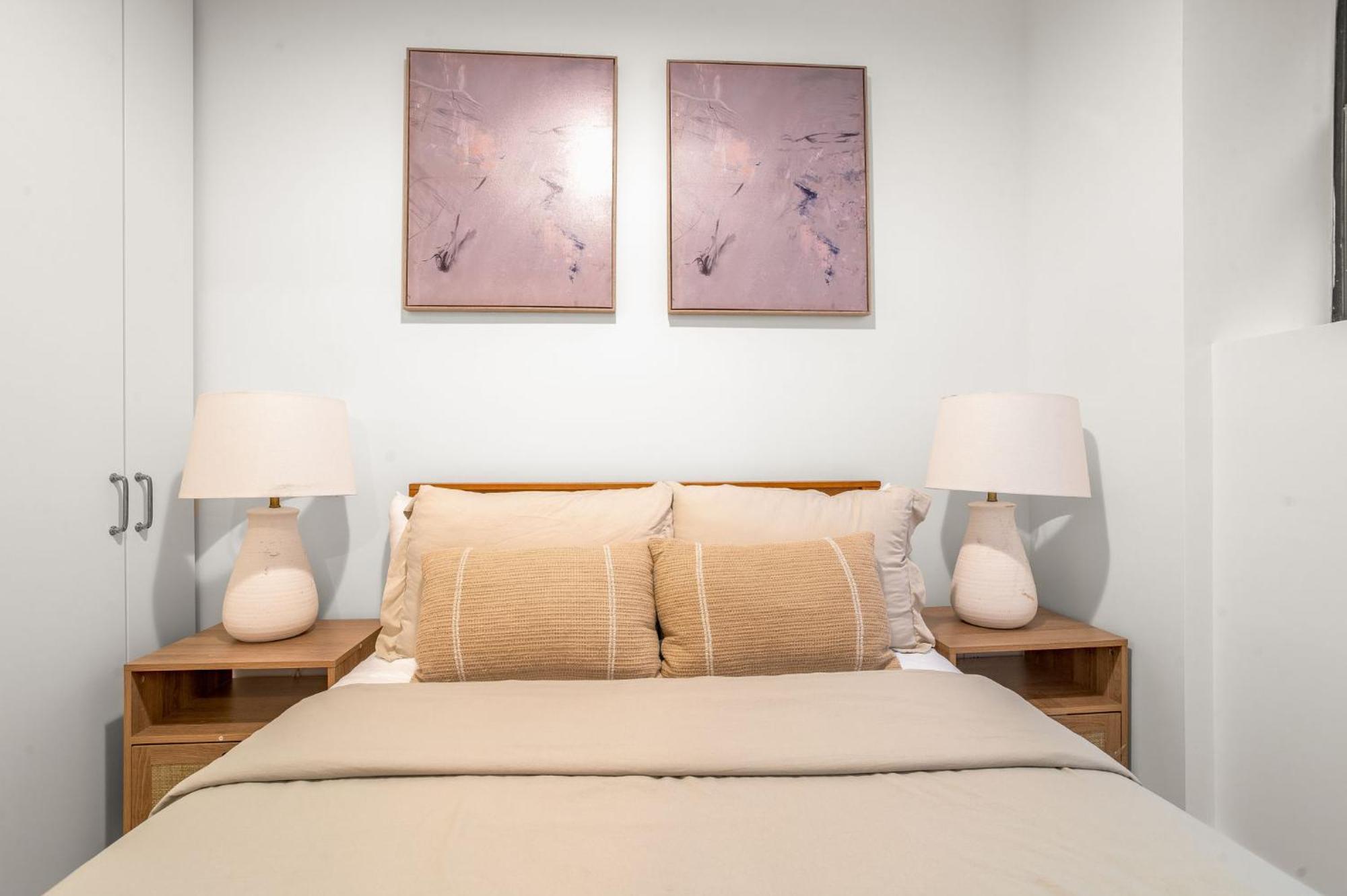 Stylish 2br 1bath Escape Located Near Washington Square Park And Greenwich Village * New York