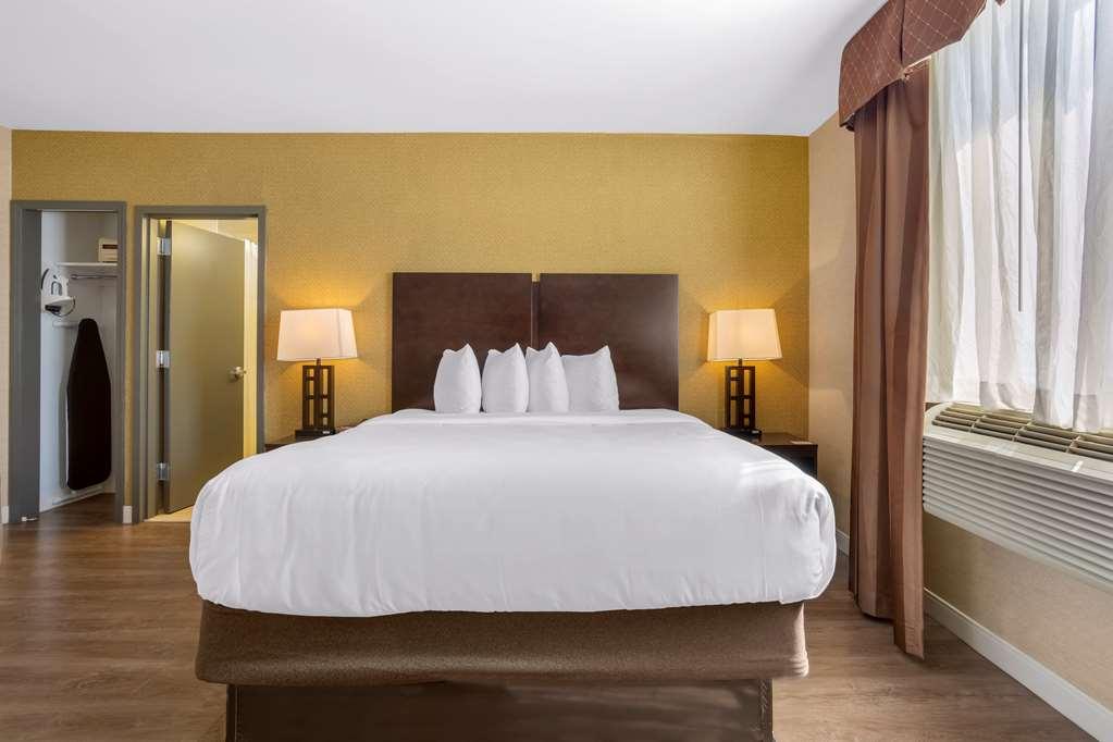 Hotel Western Plaza