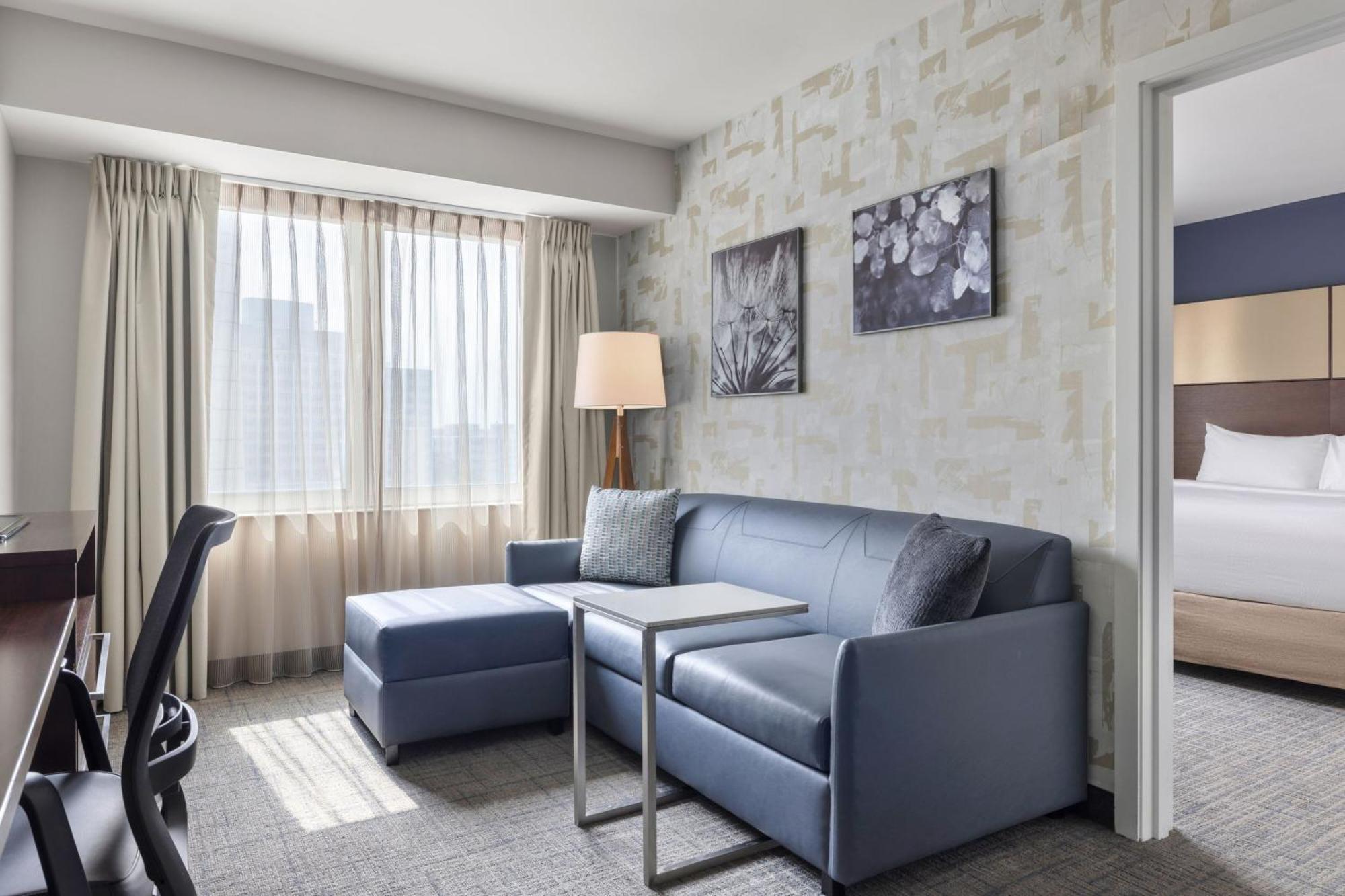 By Marriott The Bronx At Metro Center Atrium Hotel