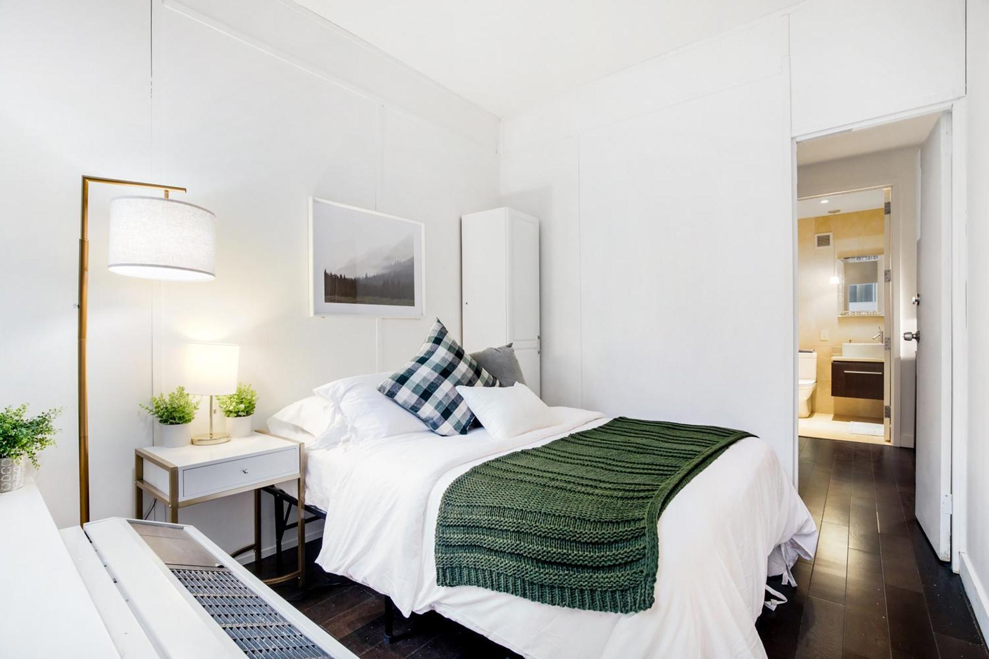 Gorgeous & Stylish 4bdr & 2bth In Downtown Manhattan Apartment