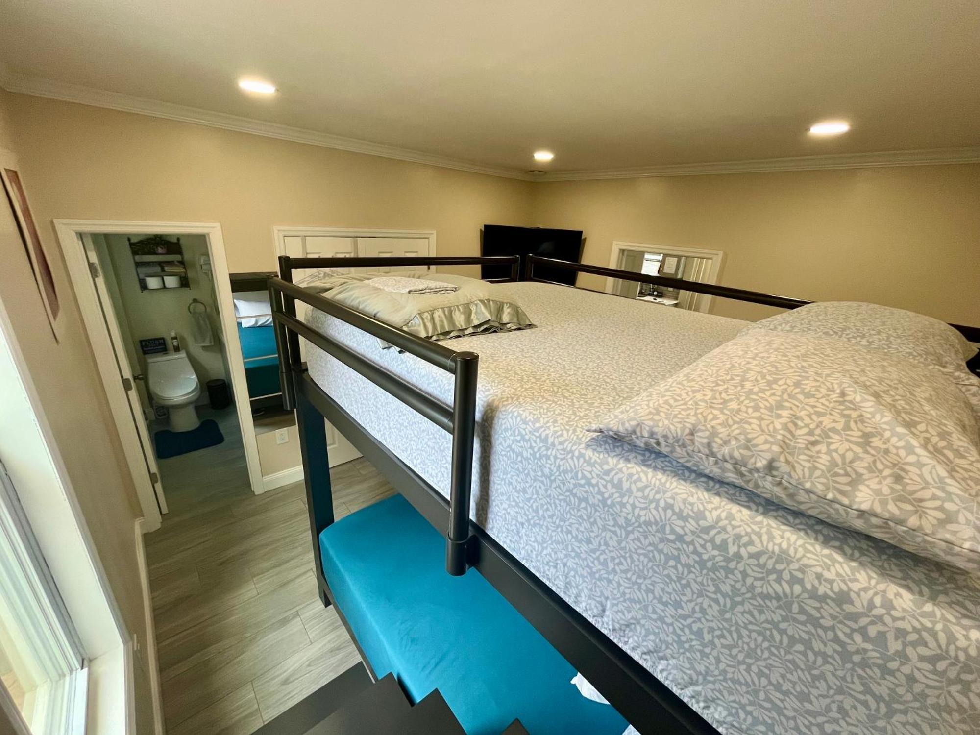 Homestay Near Free Ferry Boat! New York