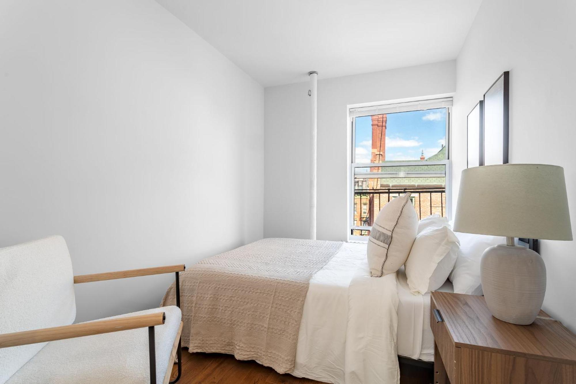 Charming 3bd 2bath Near Tompkins Square Park Apartment