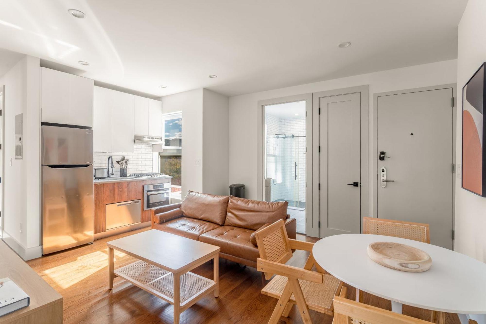 Charming 3bd 2bath Near Tompkins Square Park Apartment *