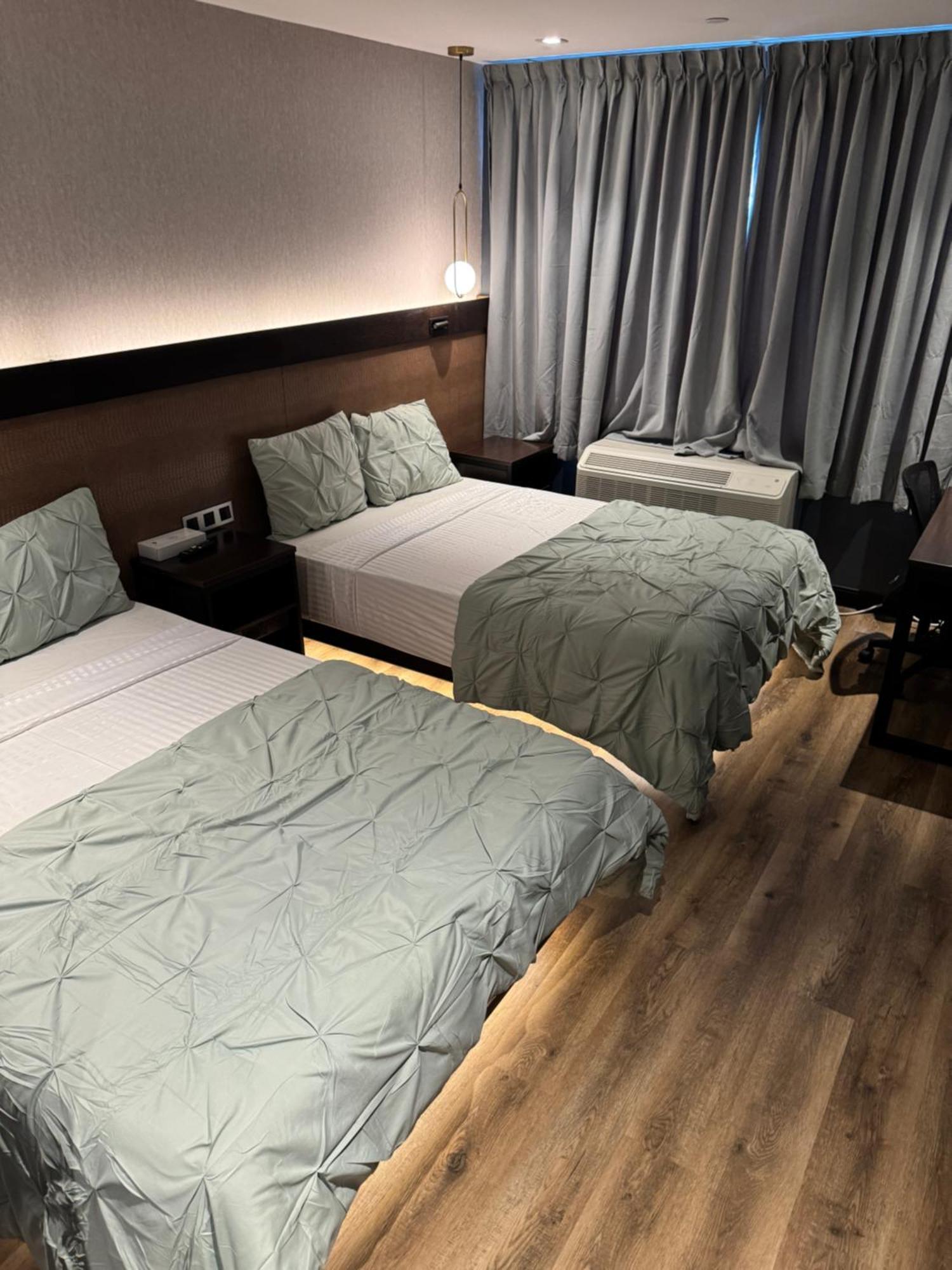 Hotel Mirage Brooklyn 3*