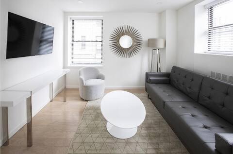 Airy 1br & 1bth - Manhattan Nyc Apartment *