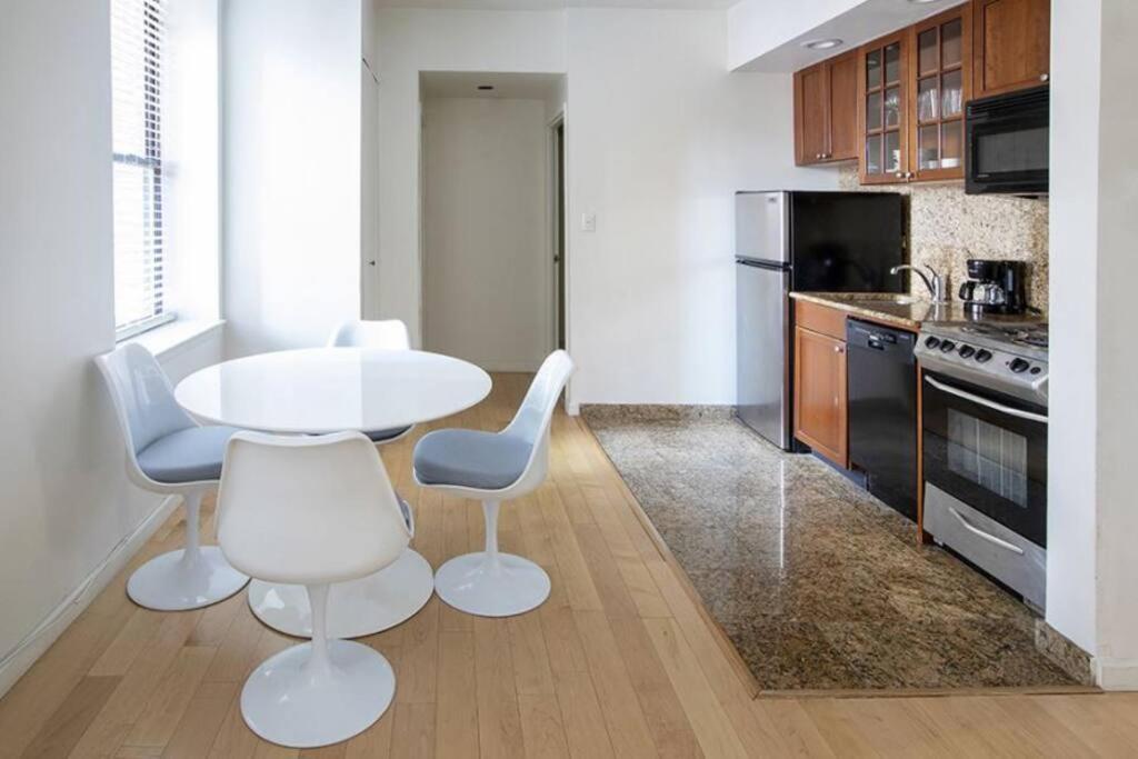 Airy 1br & 1bth - Manhattan Nyc Apartment *