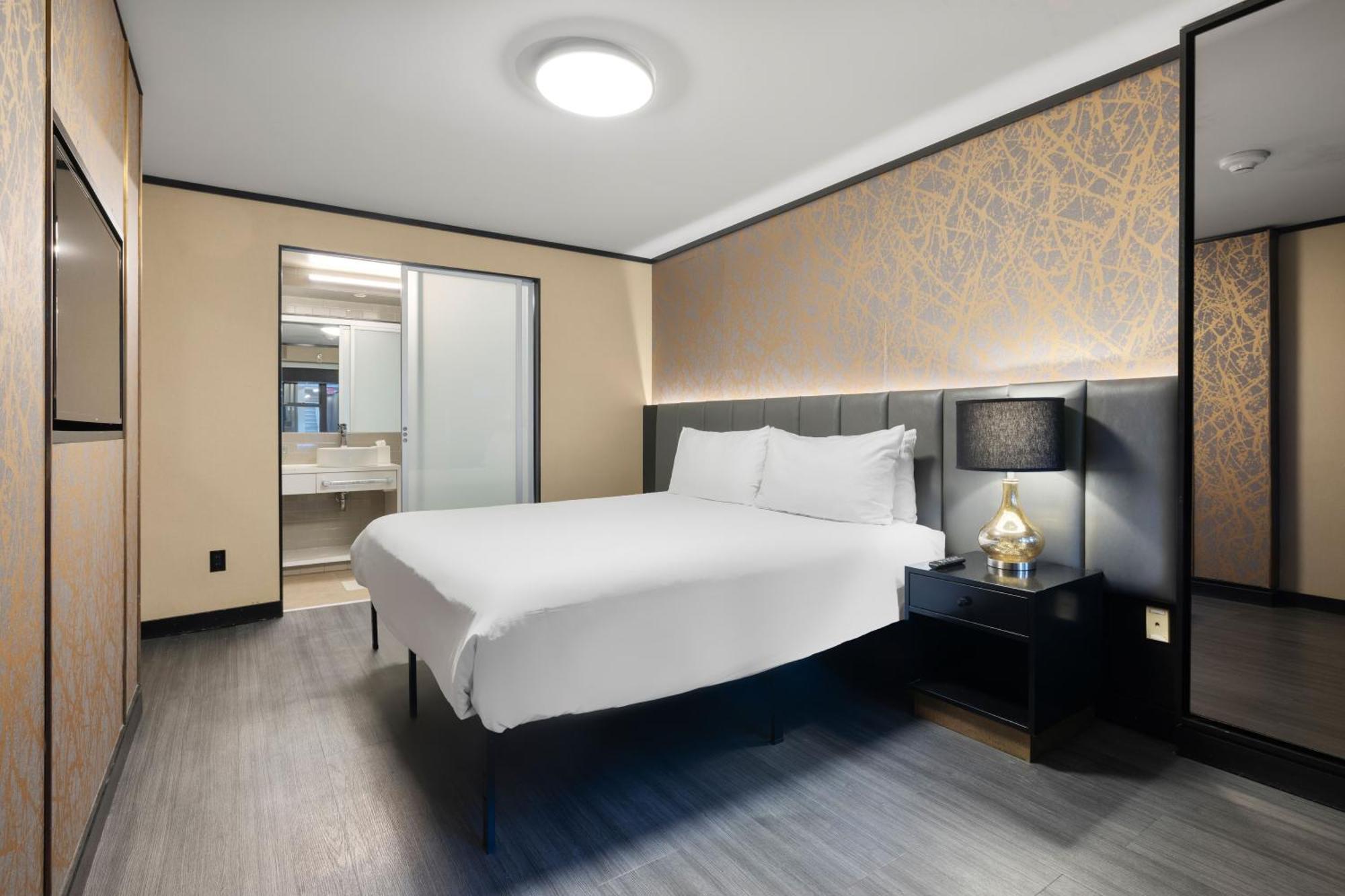 Hudson Yards 3*