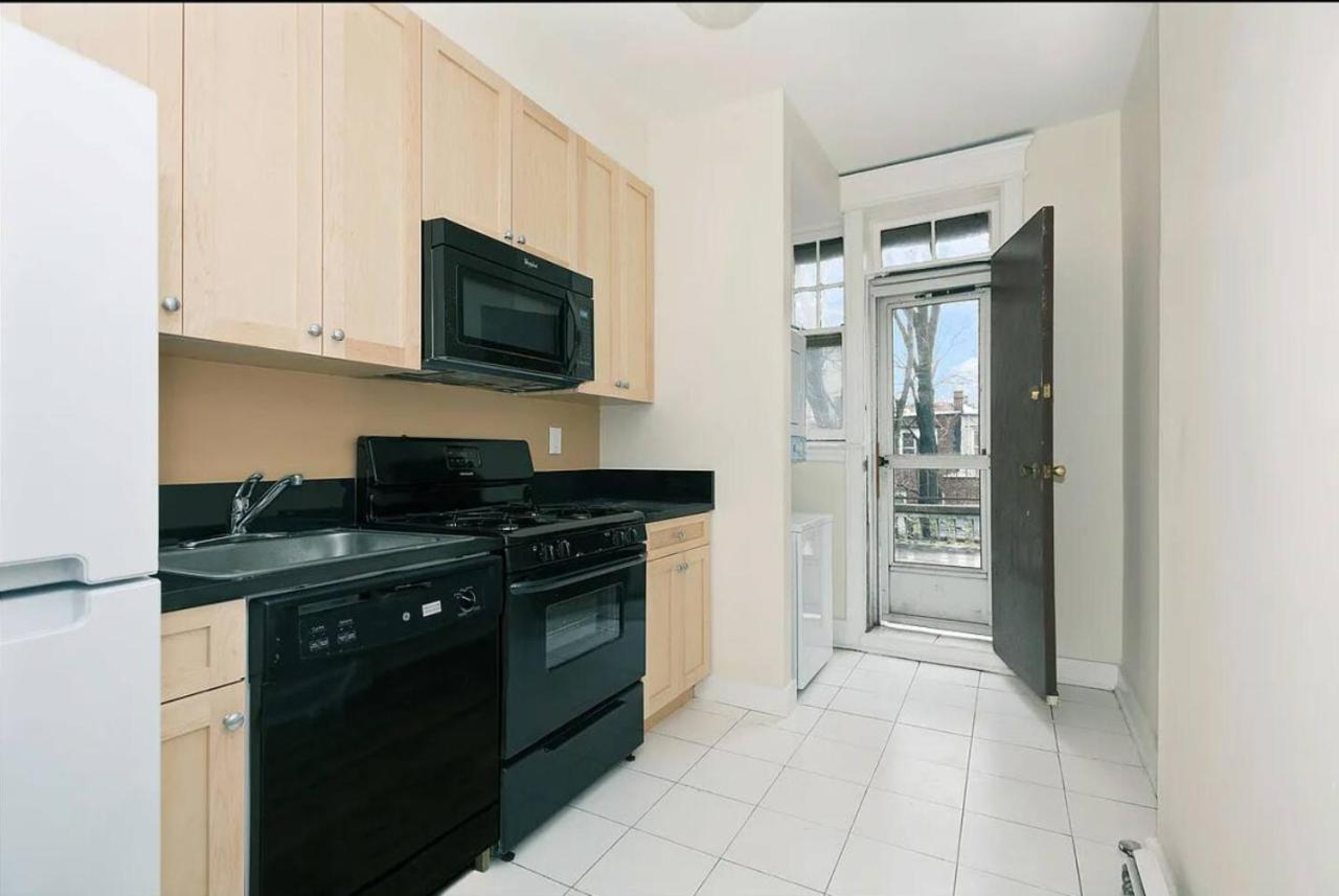 Apartment Great In Brooklyn New York
