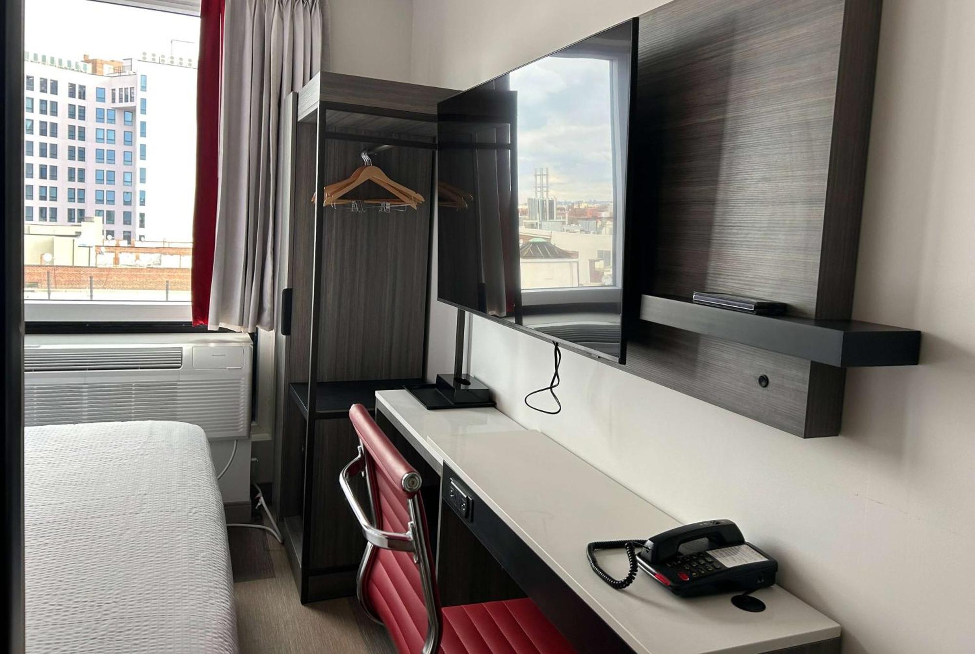 Hotel Ramada By Wyndham Brooklyn Near Flatbush 3*