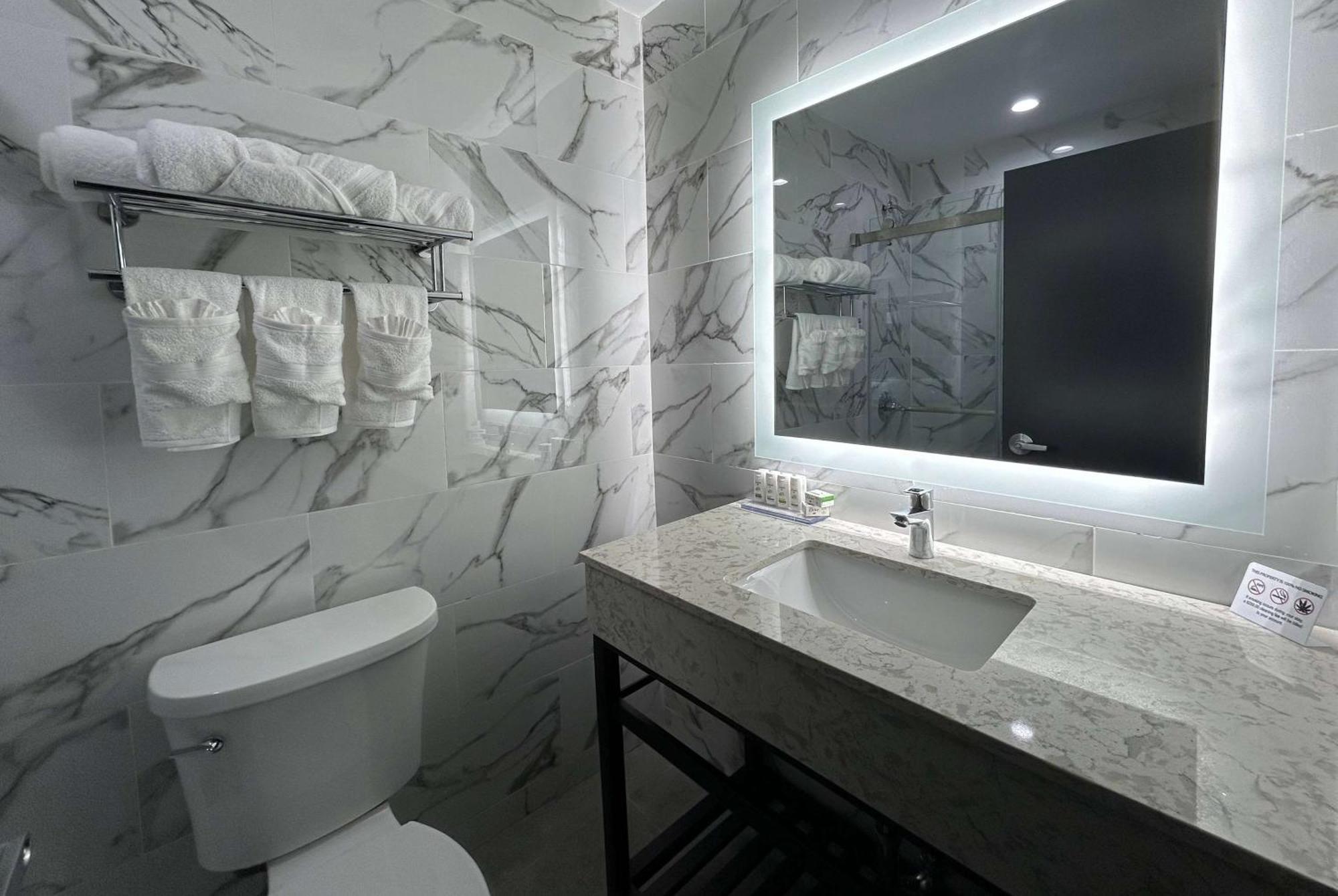 Ramada By Wyndham Brooklyn Near Flatbush Hotel