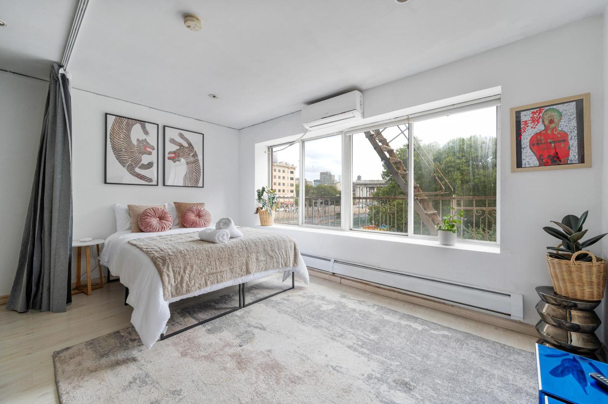 Chinatown Essential 2 Bedroom 900 Square Feet Apartment New York